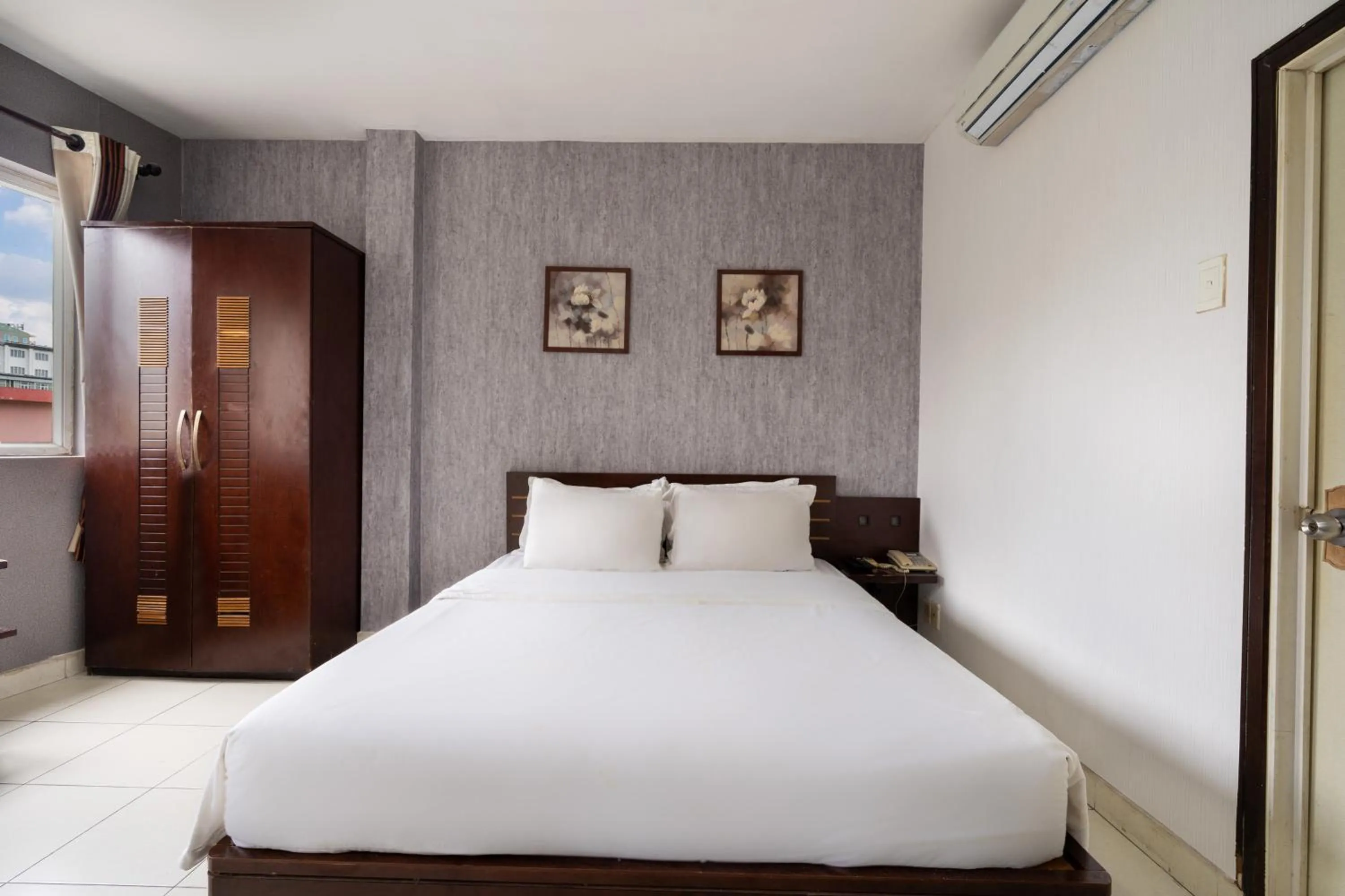 Bed in Sen Sai Gon Hotel - Ben Thanh Market