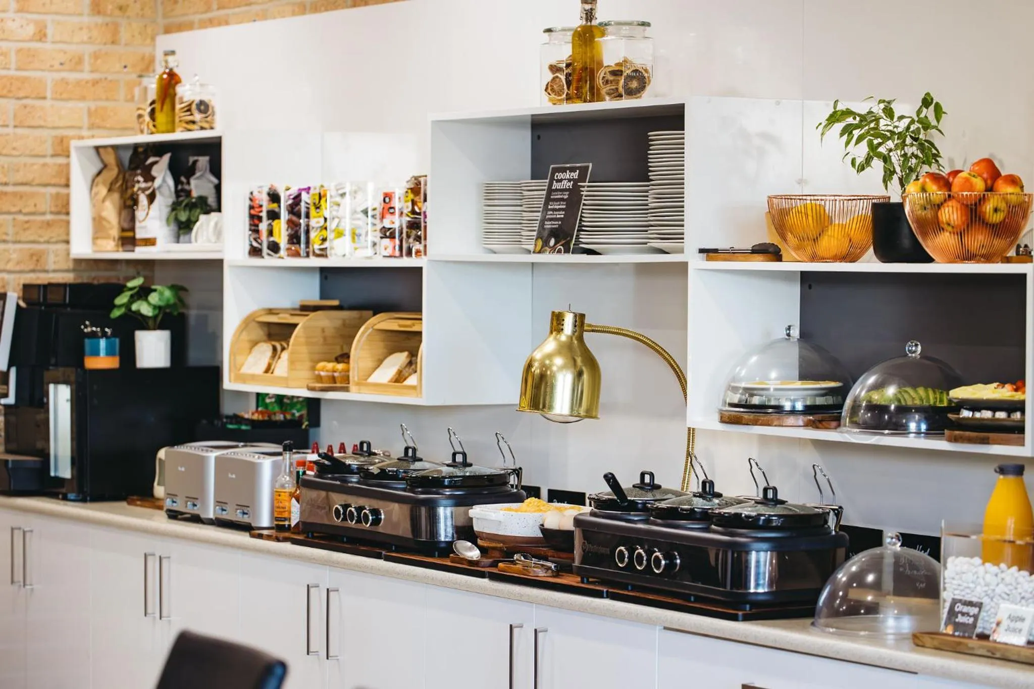 Breakfast in Quality Apartments Banksia Albany