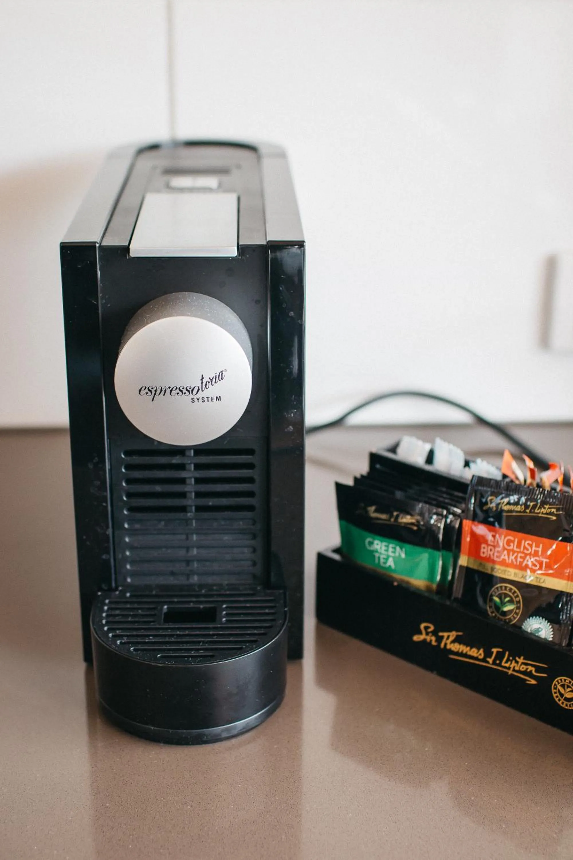 Coffee/tea facilities in Quality Apartments Banksia Albany