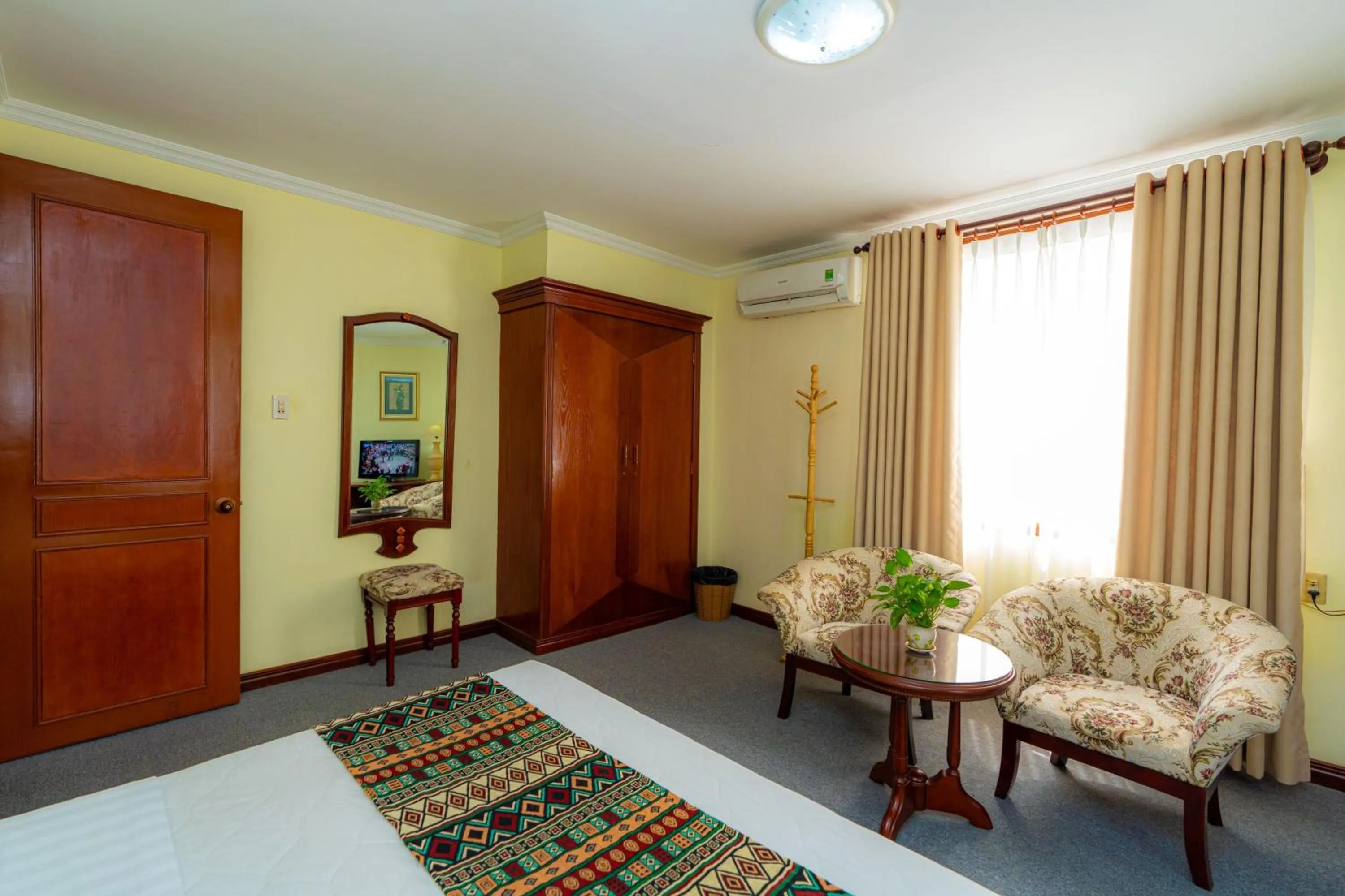 Seating area in Hoang Ha Boutique Hotel