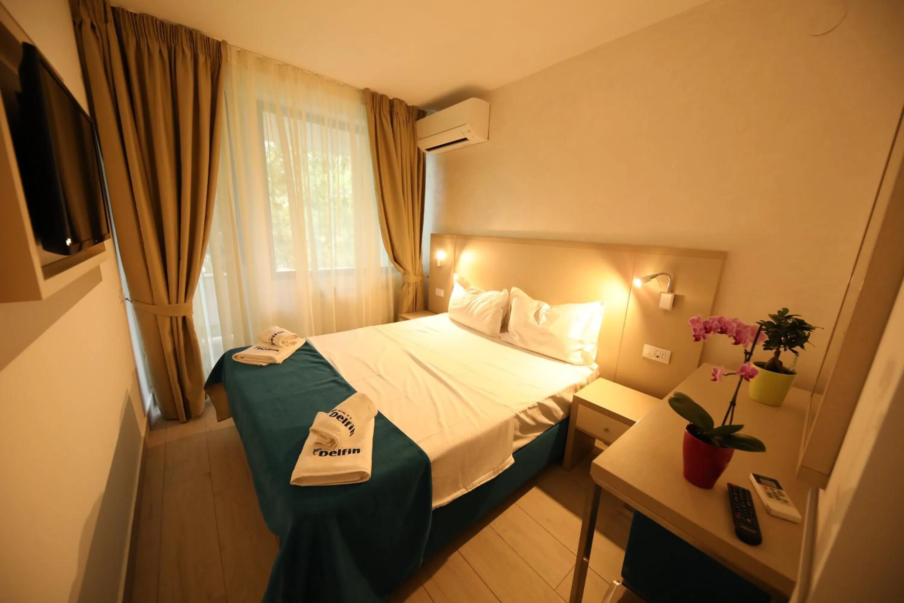 Photo of the whole room, Bed in Hotel Delfin