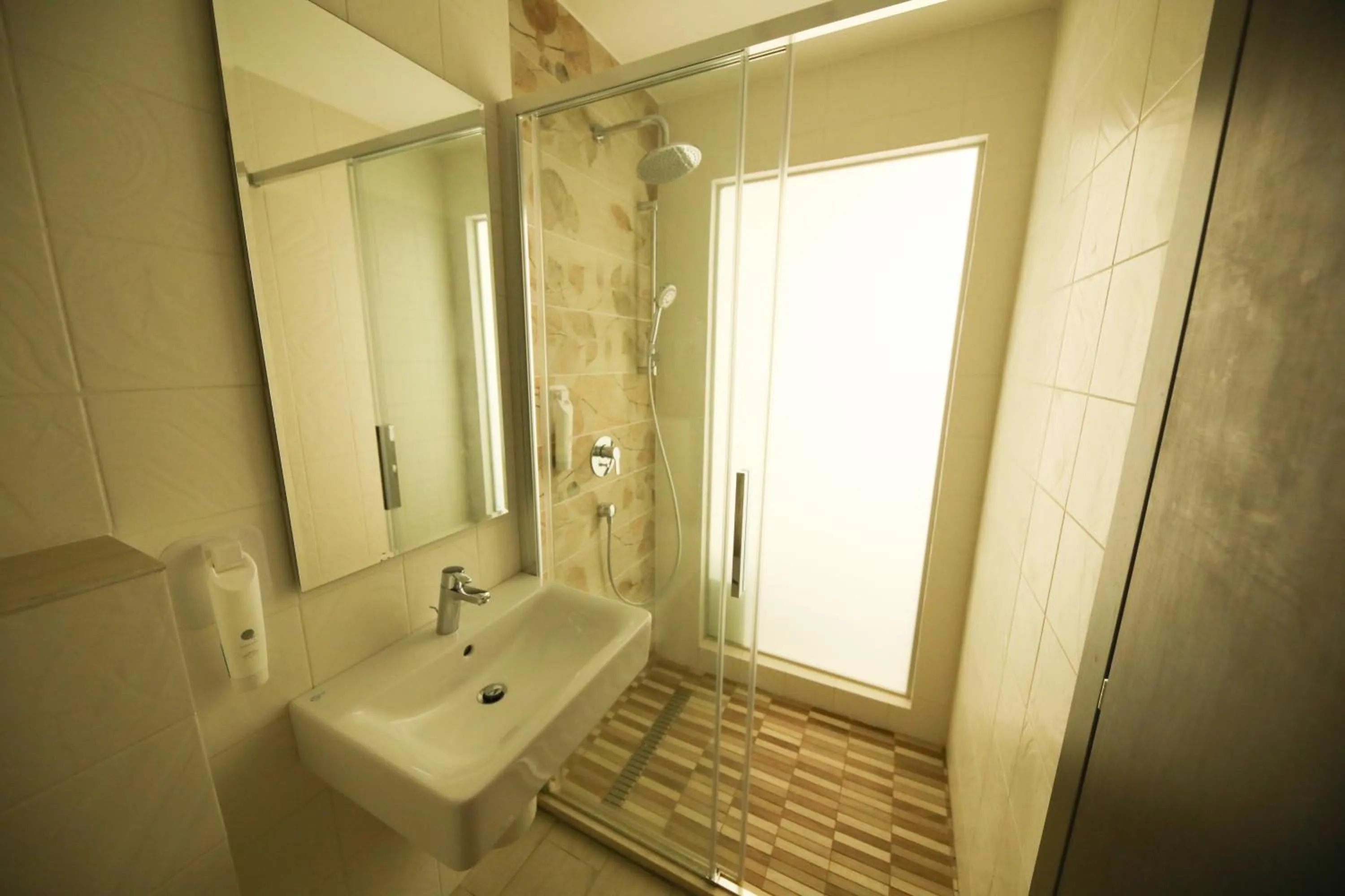 Bathroom in Hotel Delfin