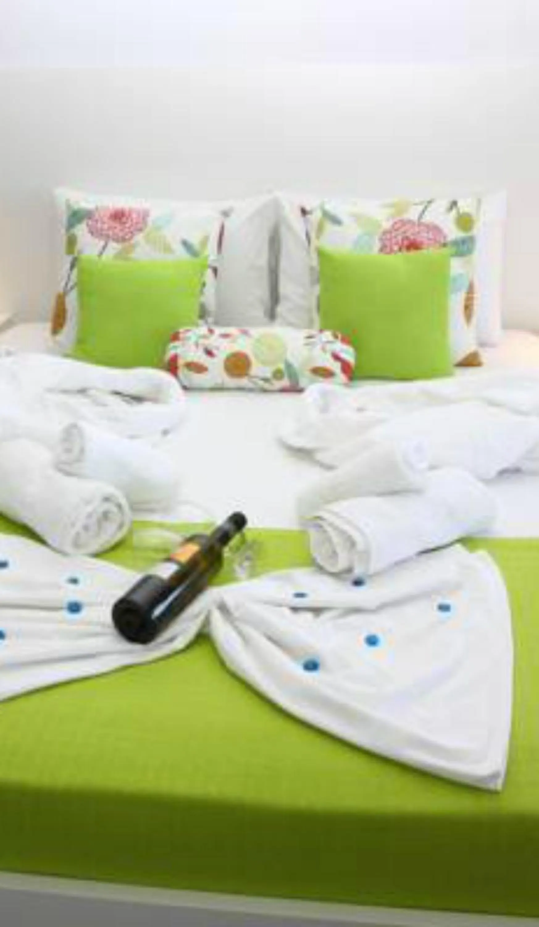 Bed in Alexander House Hotel