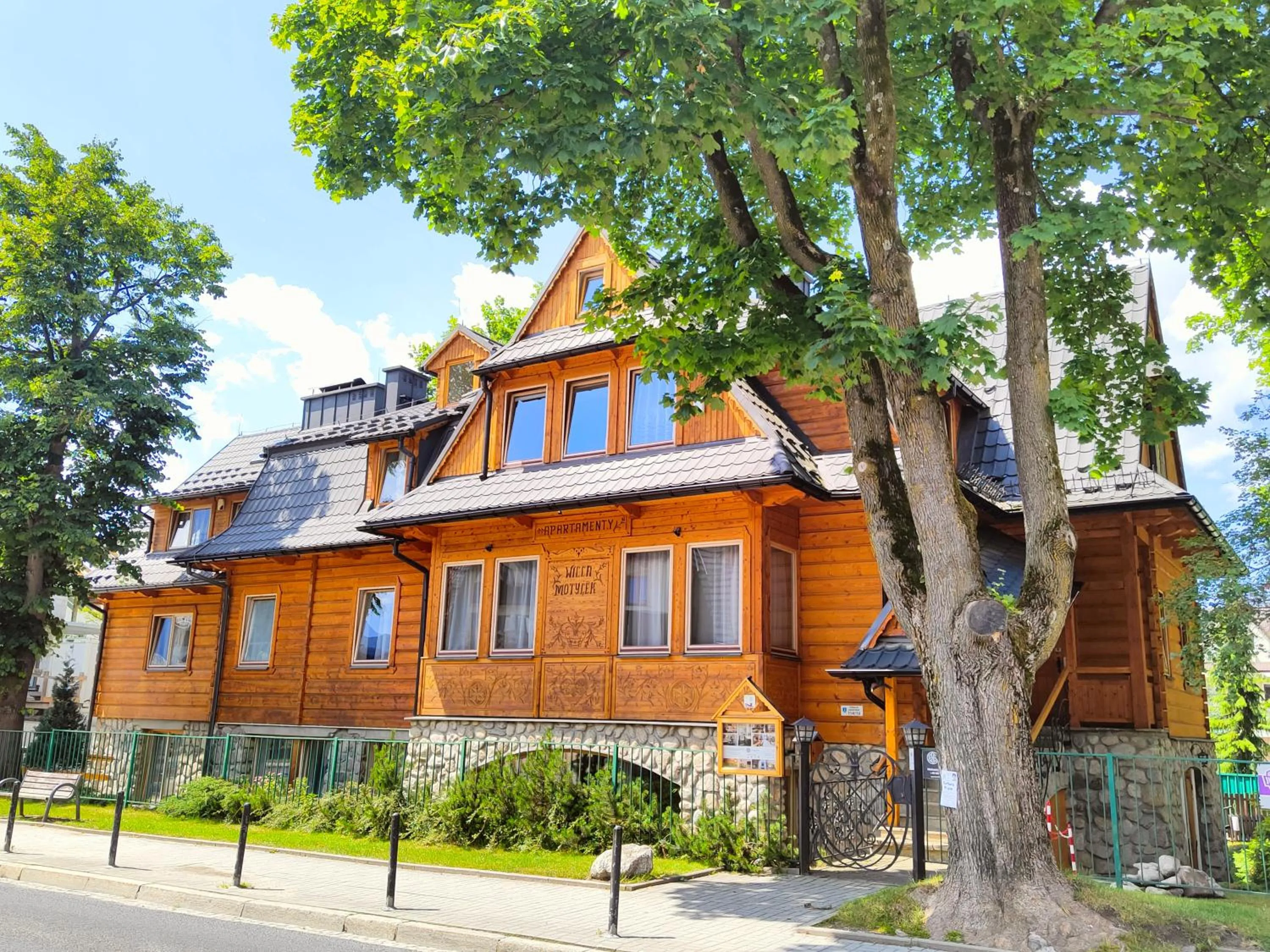 Property building in Apartamenty ApartArt Zakopane