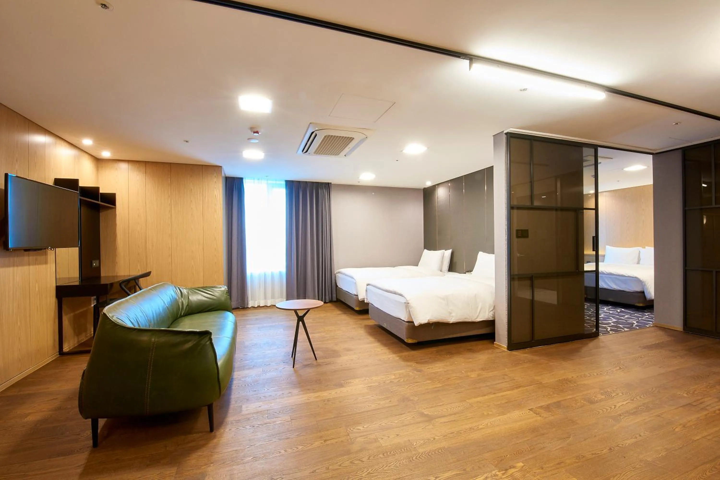 Bedroom, Bed in Hotel tt Seomyeon