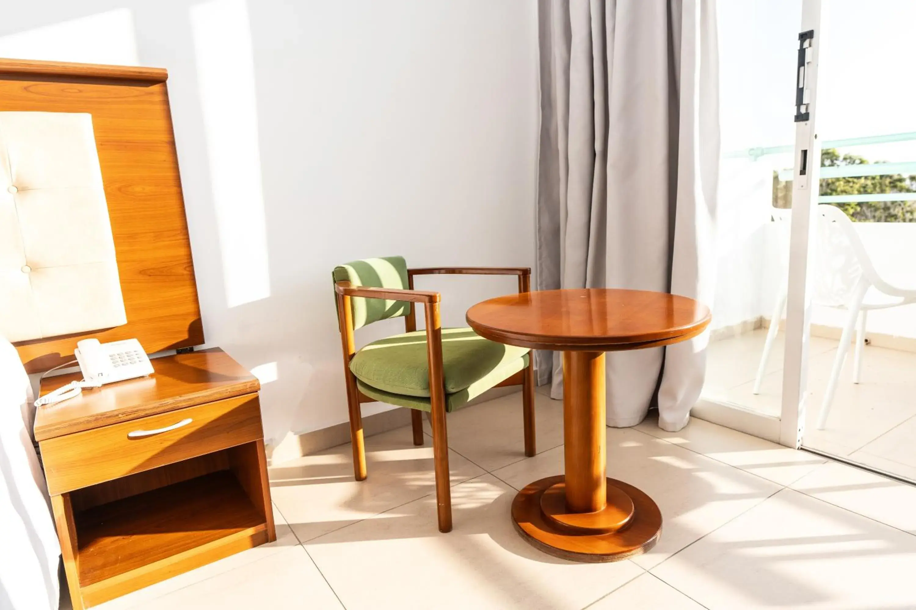 Twin Room with Side Sea View in Adelais Bay Hotel Twin Room with Side Sea View in Adelais Bay Hotel