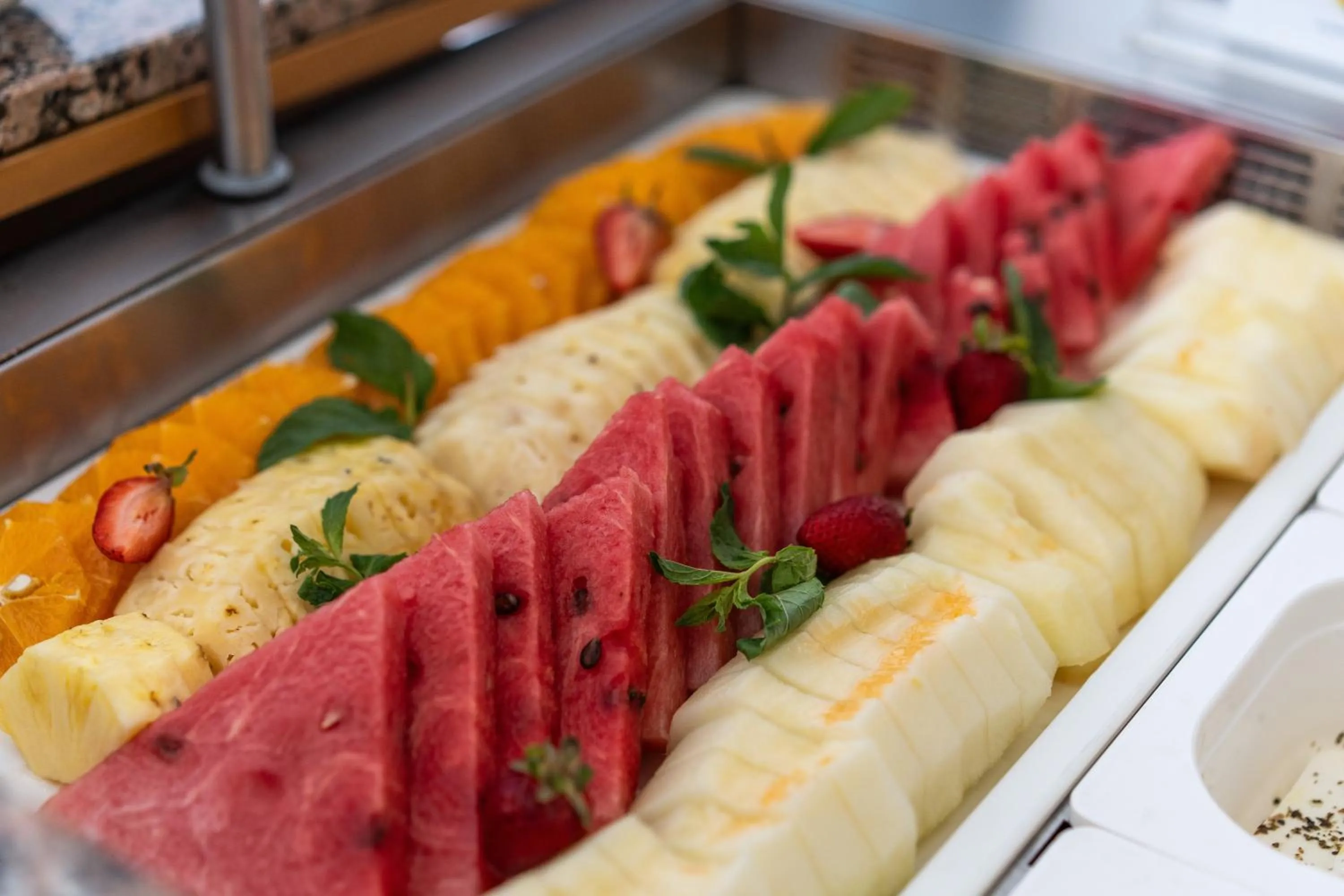 Food in Adelais Bay Hotel