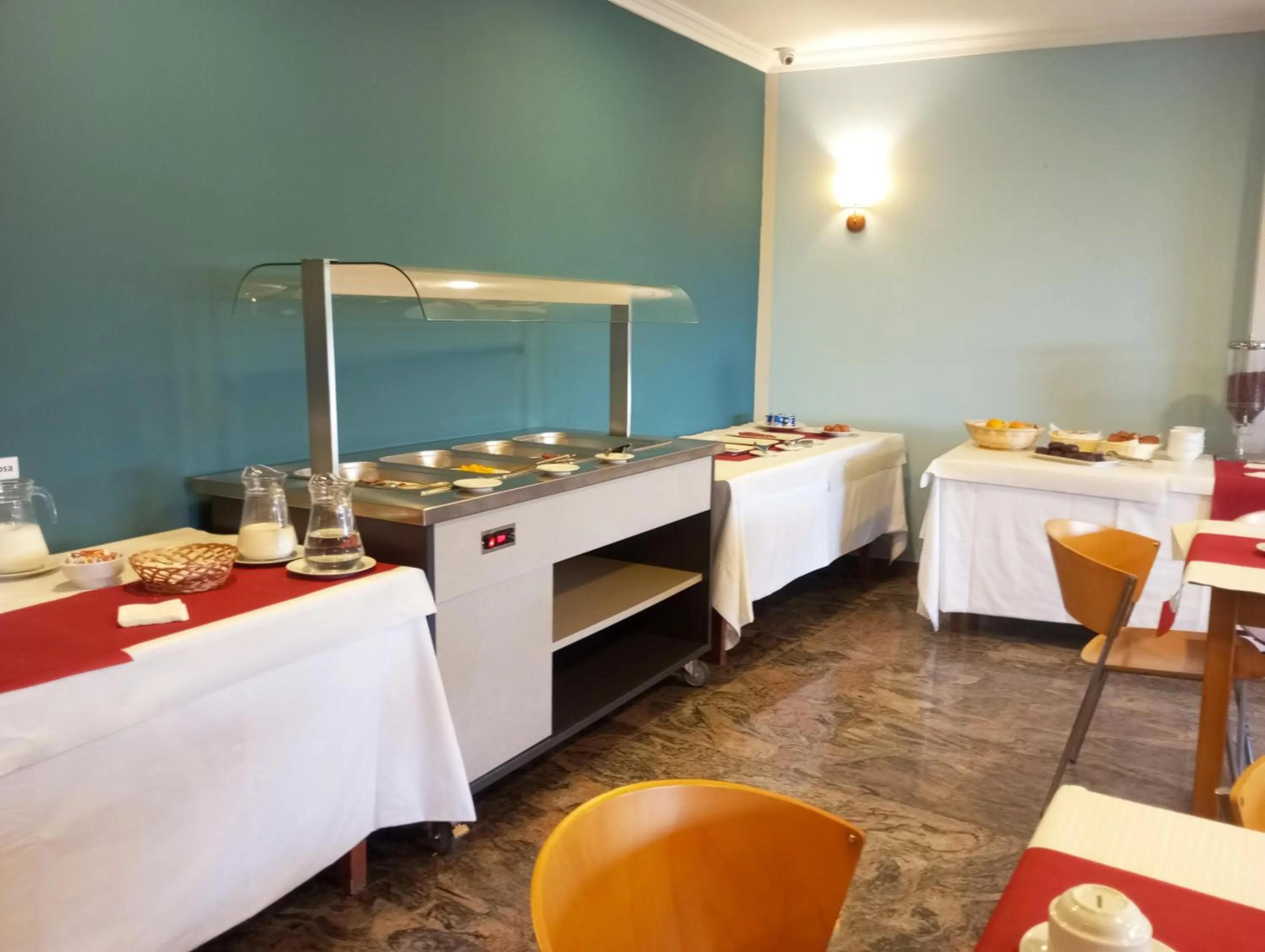 Restaurant/places to eat in Hotel Acquamaris 3000