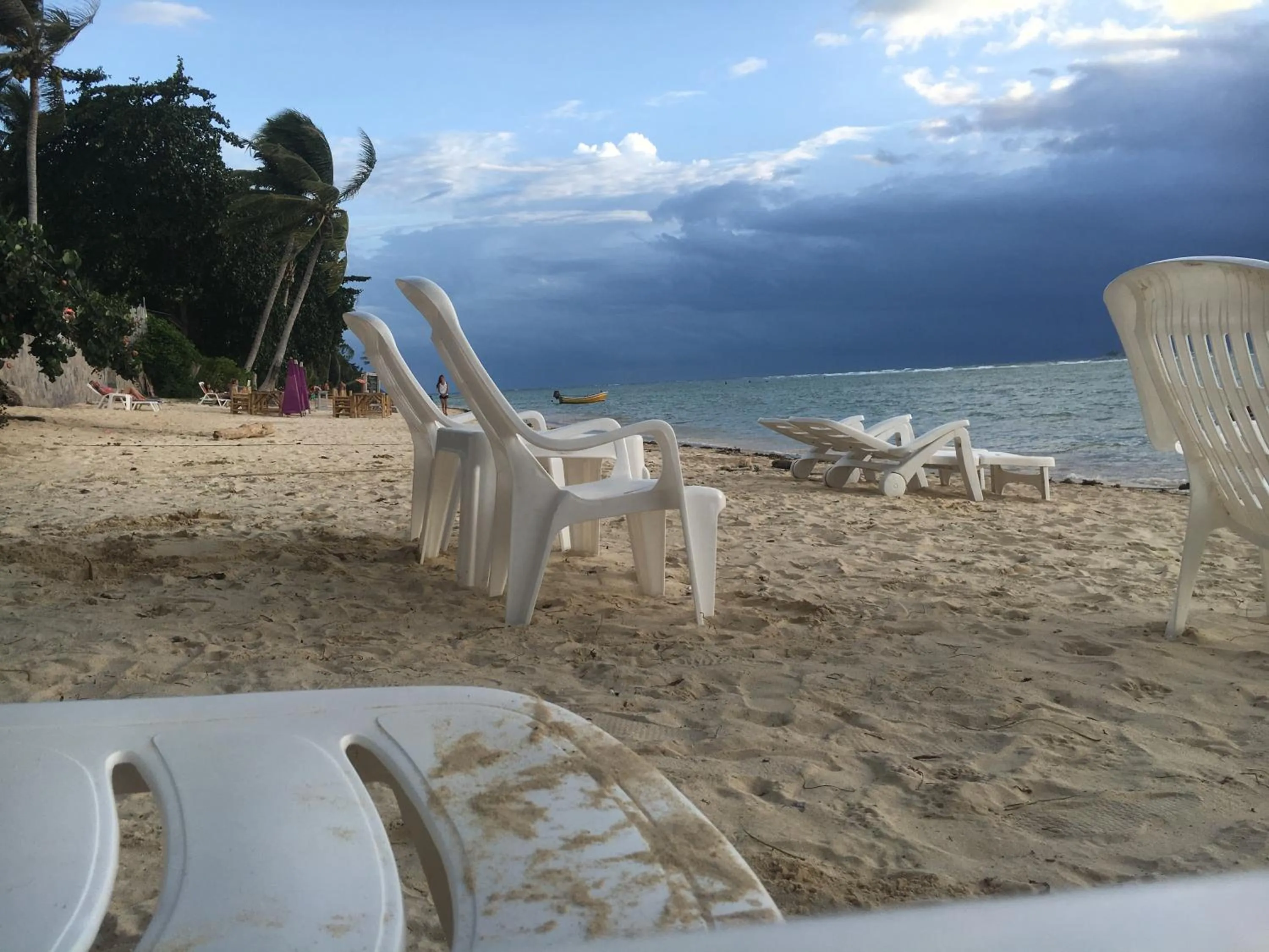 Jungle Hut Bungalows & Hotel