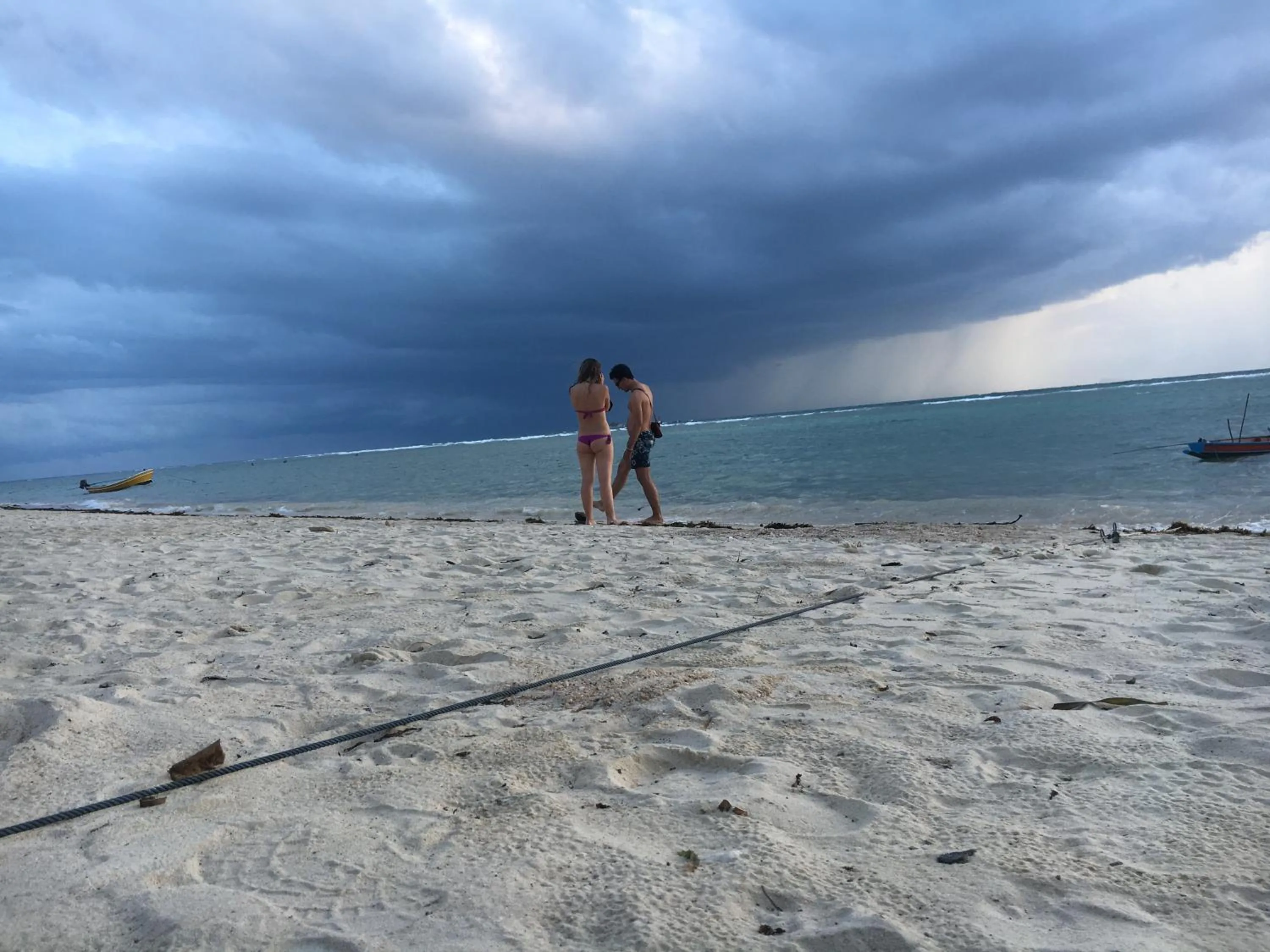 Jungle Hut Bungalows & Hotel