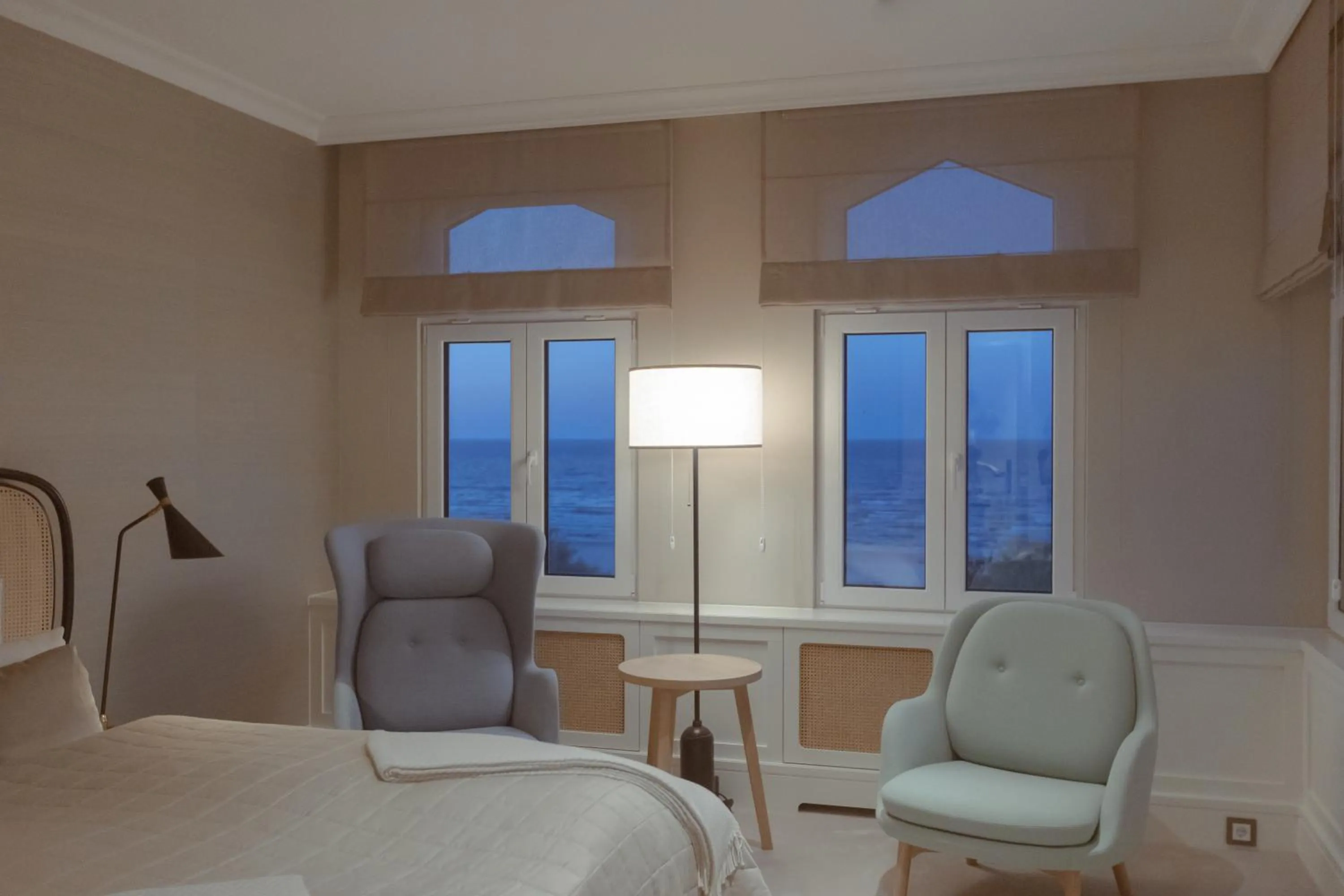 Living room, Bed in Strandhotel Ostende