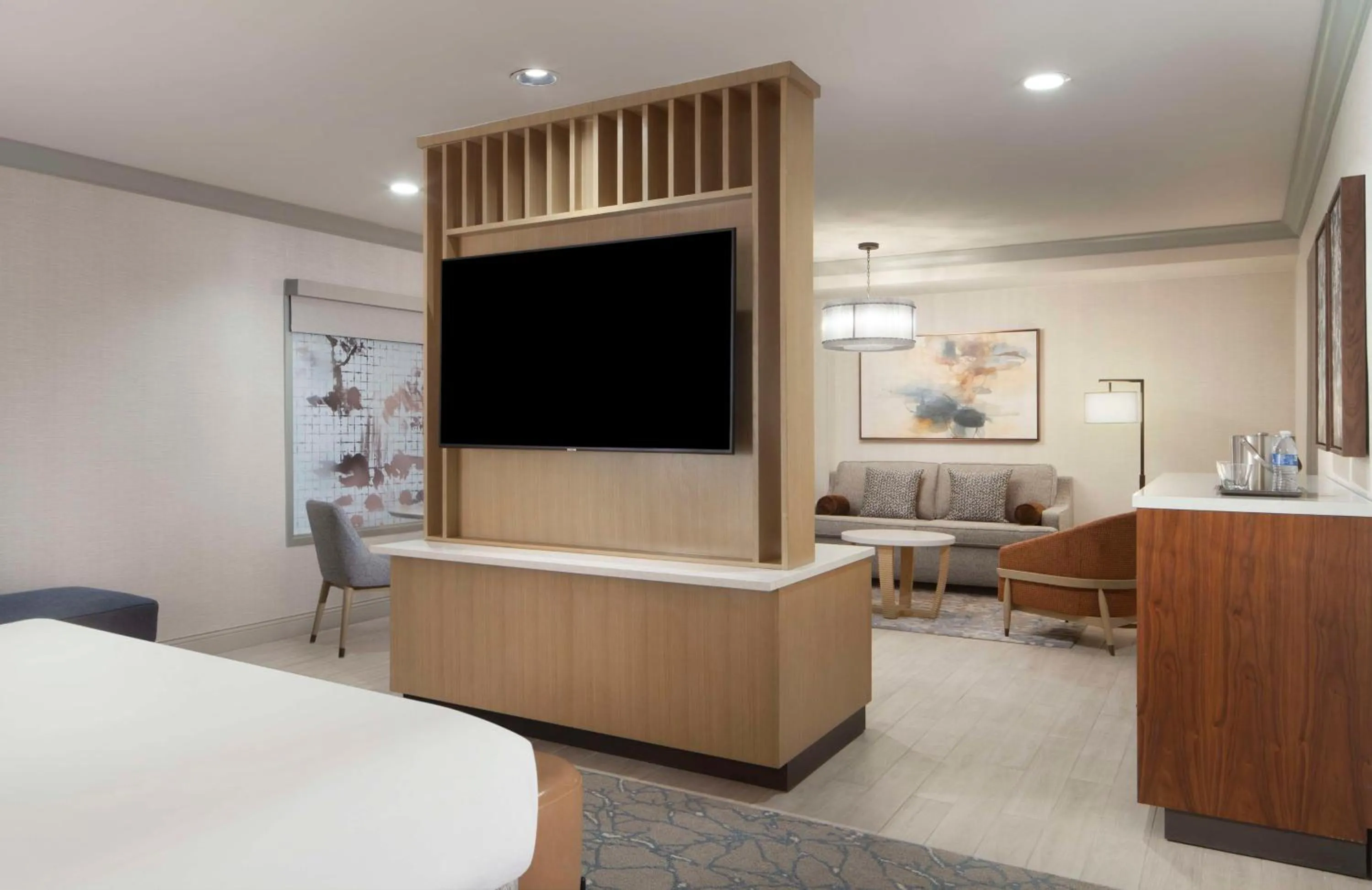 Bedroom, Bed in Hilton Anatole