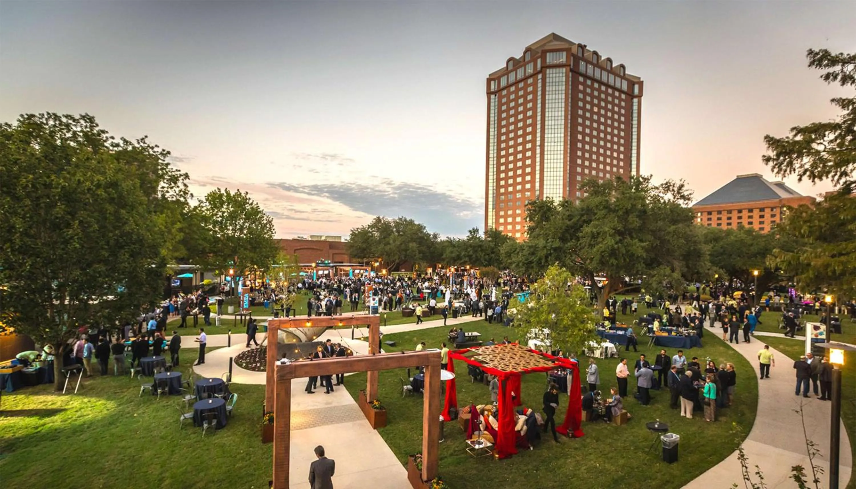 Garden in Hilton Anatole