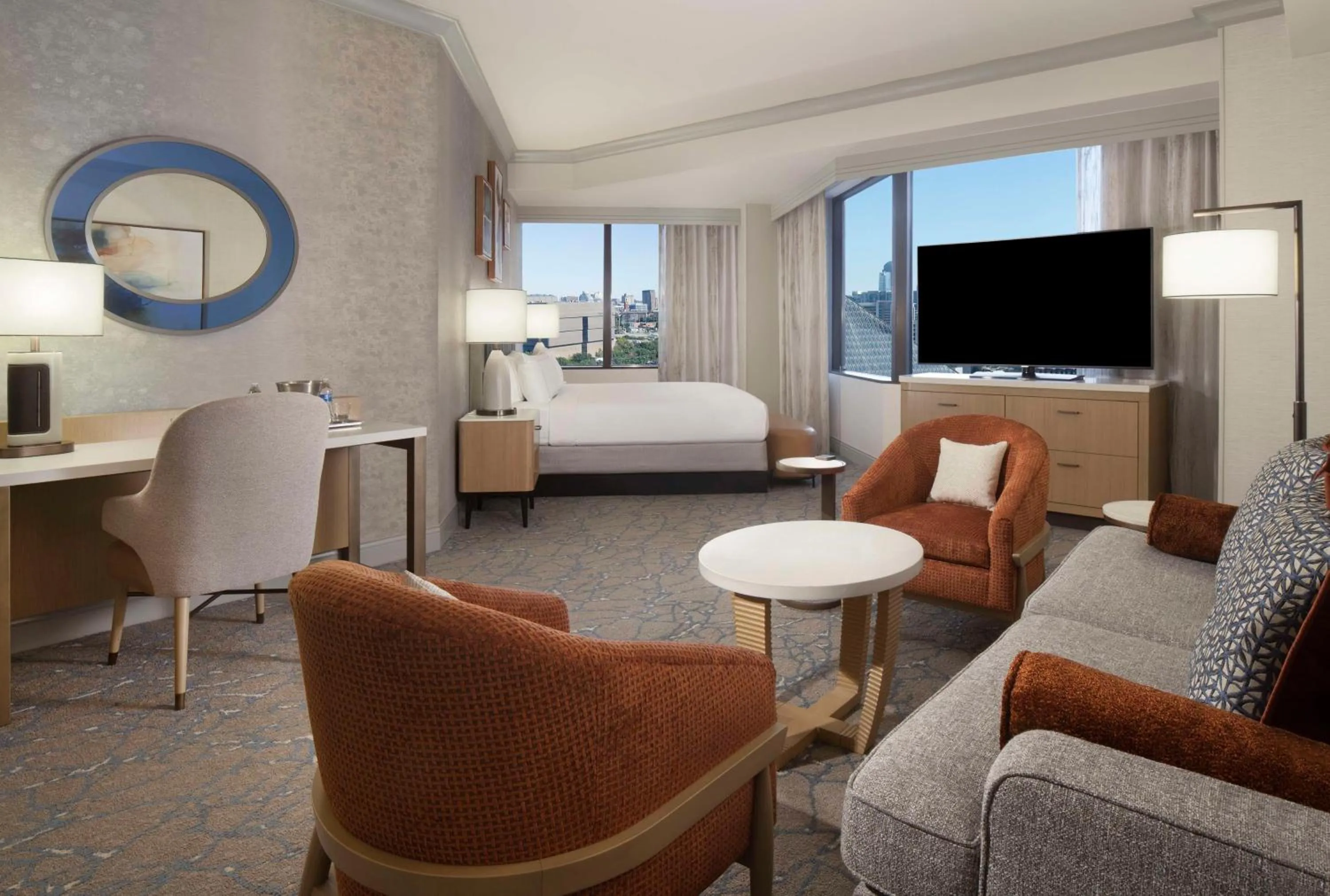 Bedroom, Bed in Hilton Anatole