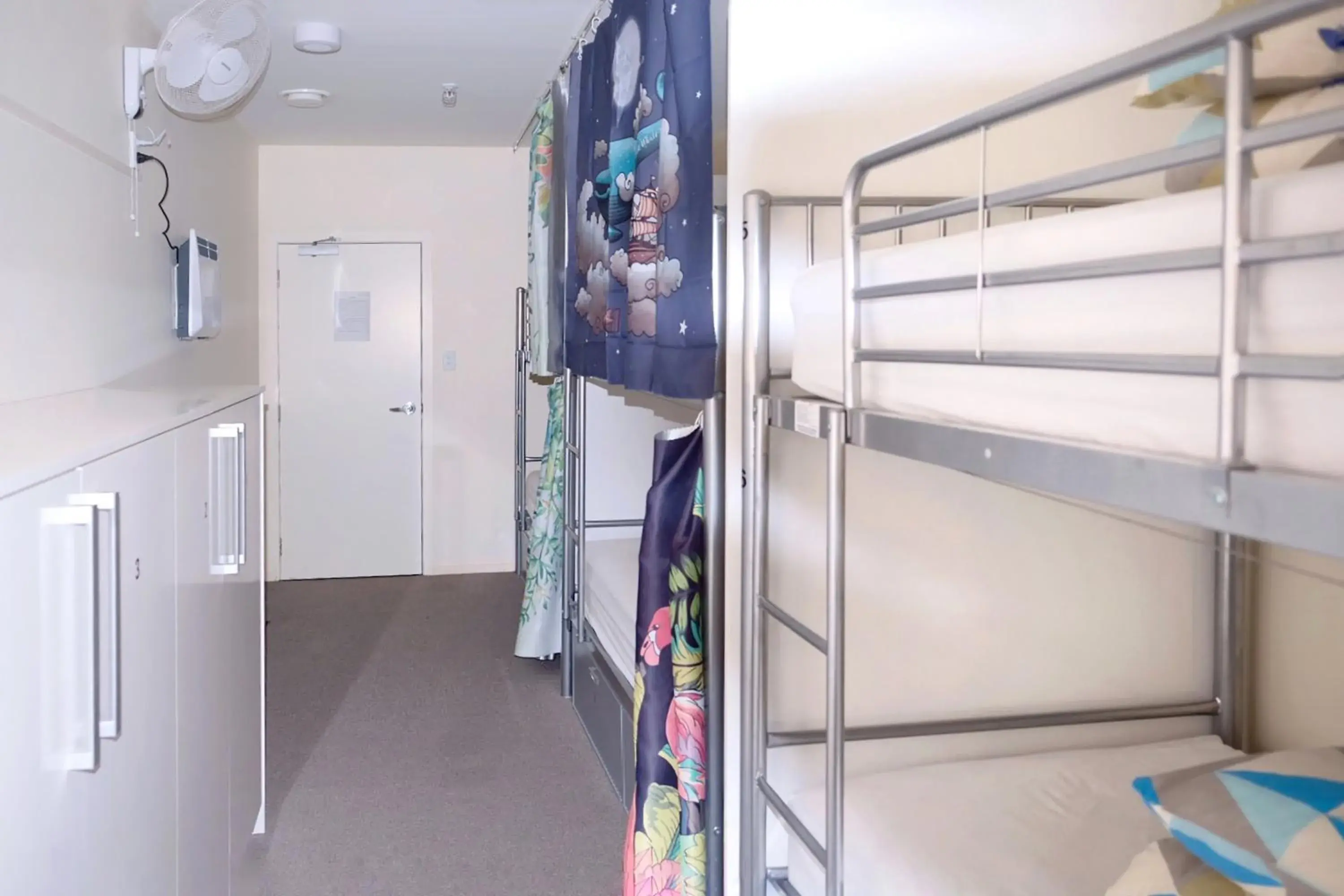 Bed in 6-Bed Mixed Dormitory Room in Hobson Lodge Bed in 6-Bed Mixed Dormitory Room in Hobson Lodge