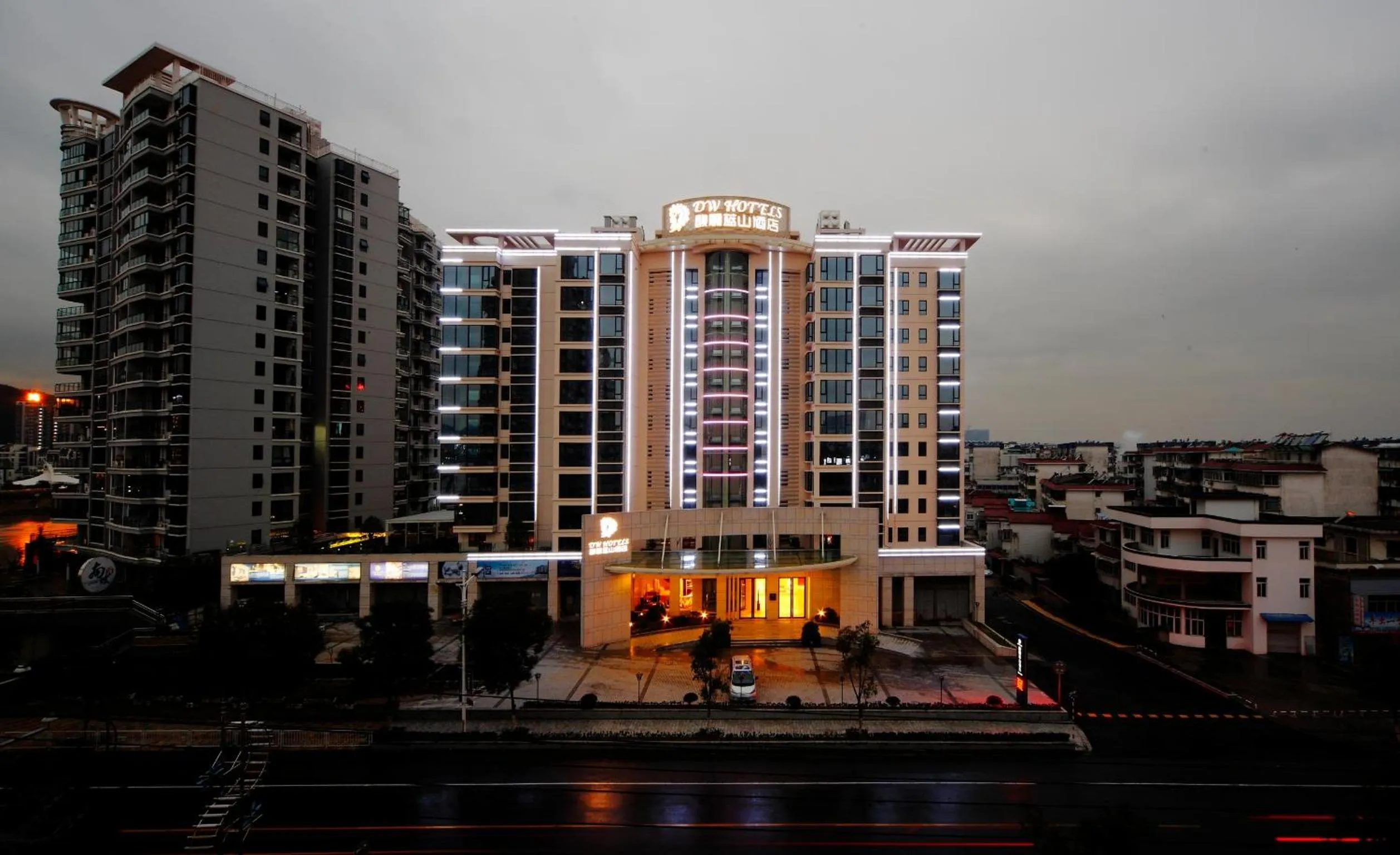 Facade/entrance in DW Hotel