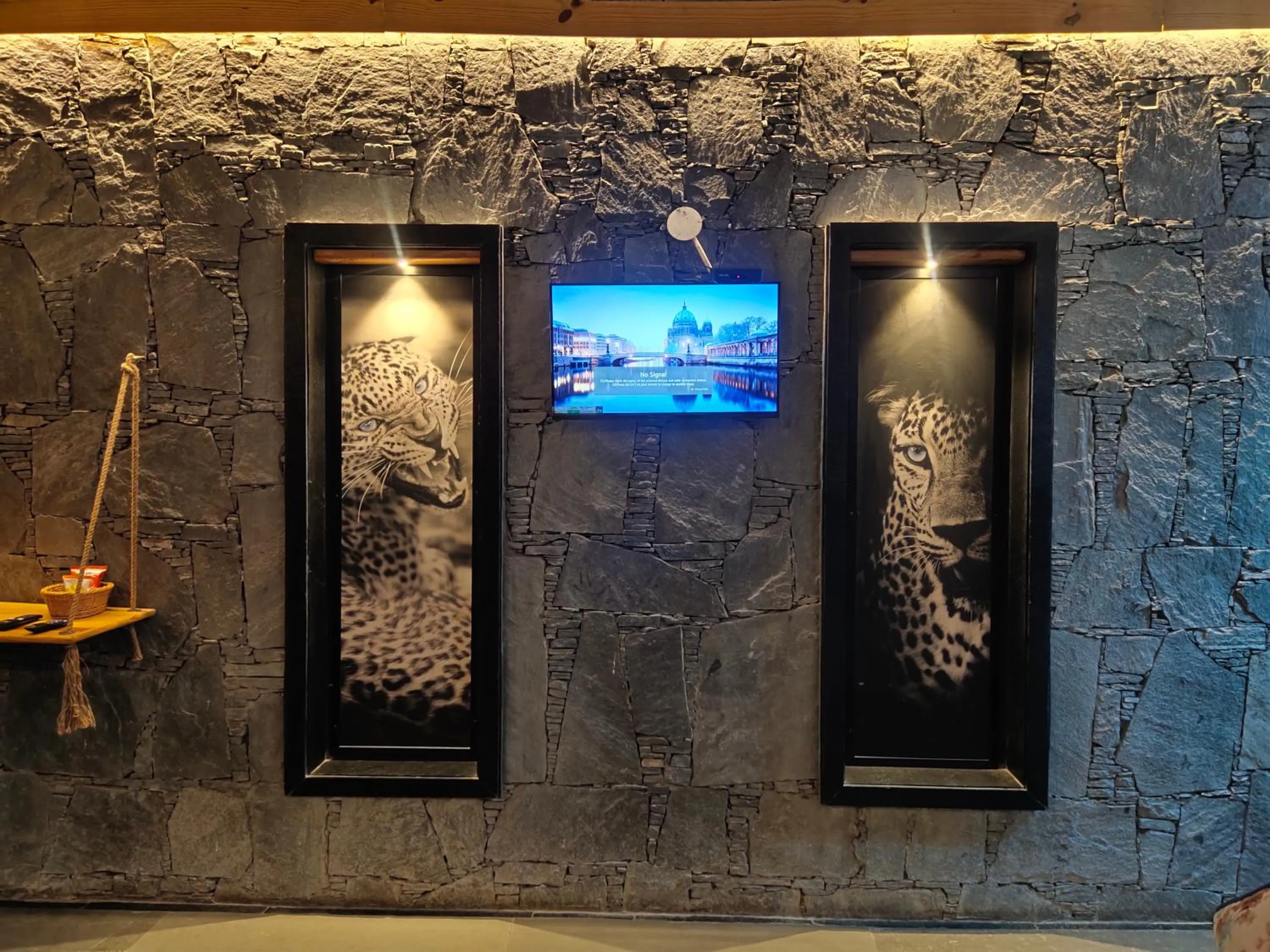 TV and multimedia in Bella Basera