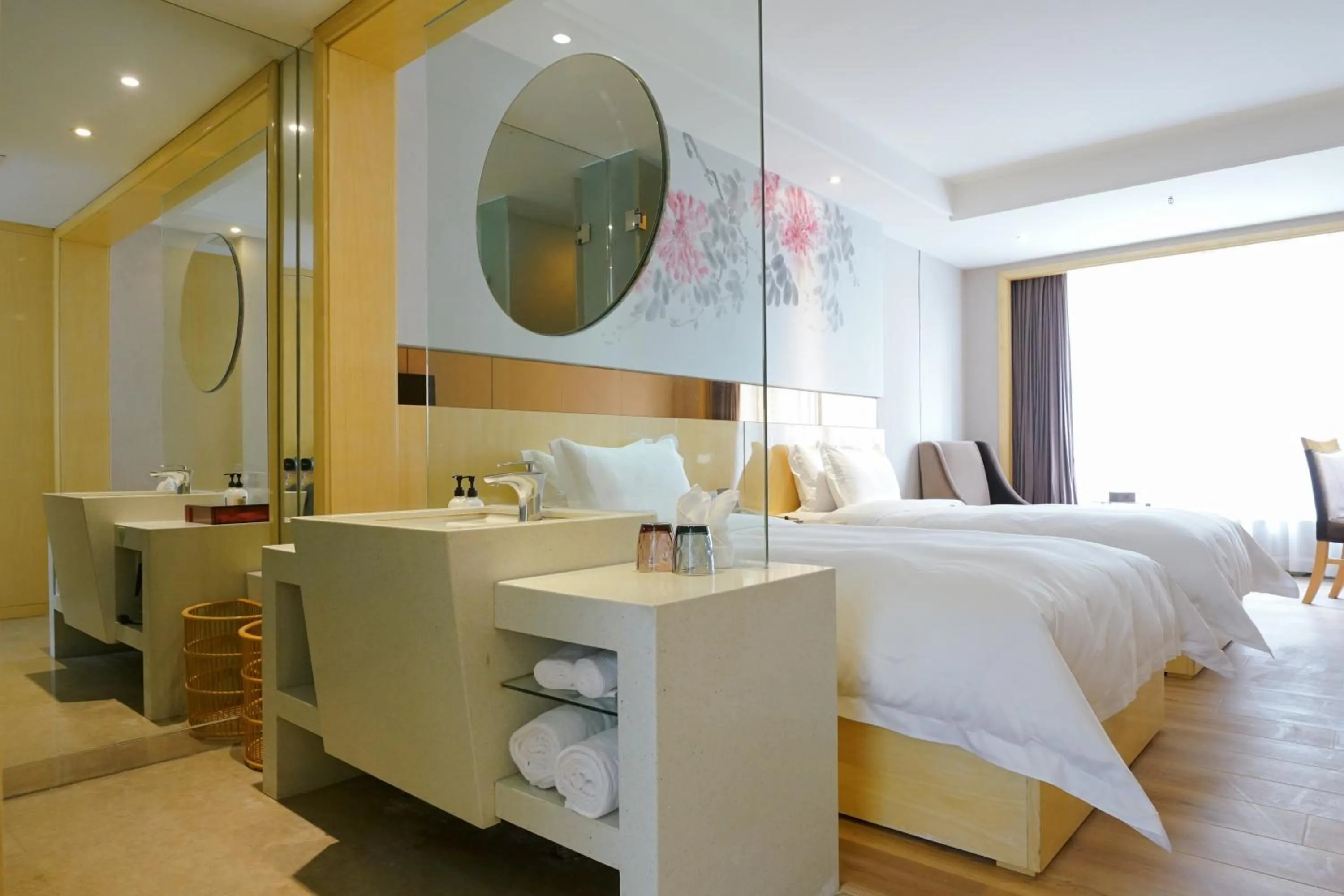 Photo of the whole room, Bed in Paco Hotel Ouzhuang Metro Guangzhou