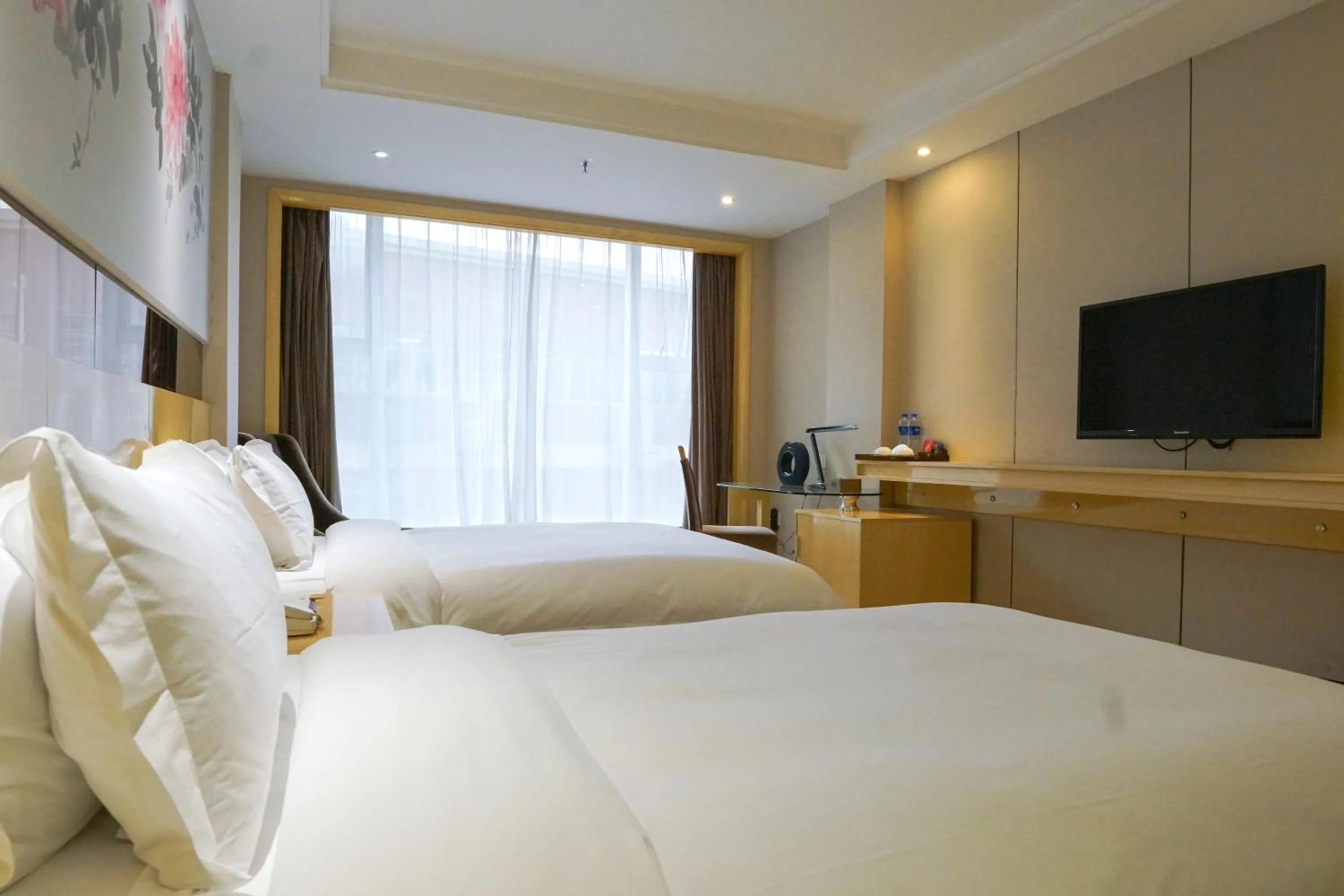 Photo of the whole room, Bed in Paco Hotel Ouzhuang Metro Guangzhou
