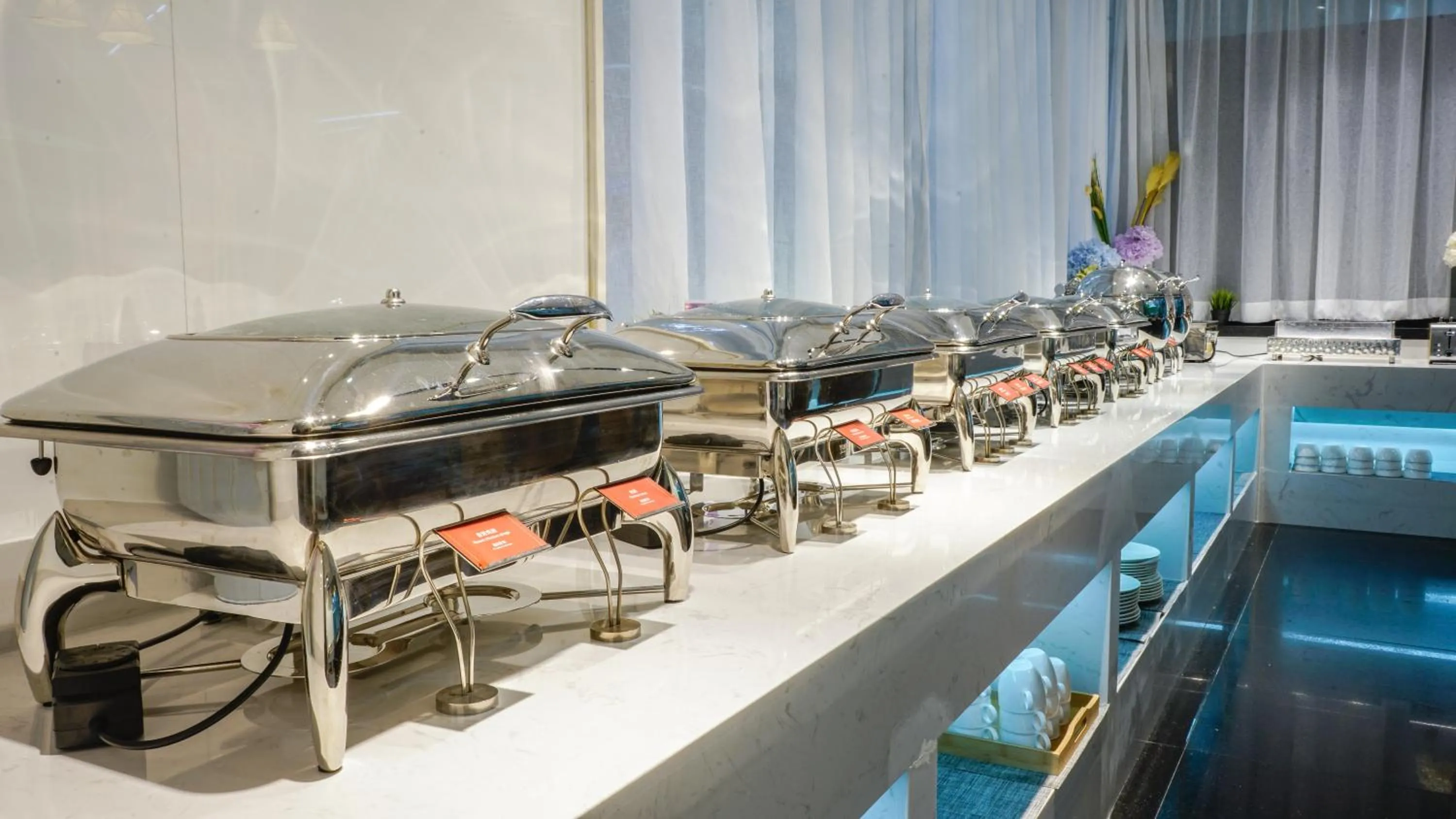 Restaurant/places to eat in Paco Hotel Ouzhuang Metro Guangzhou