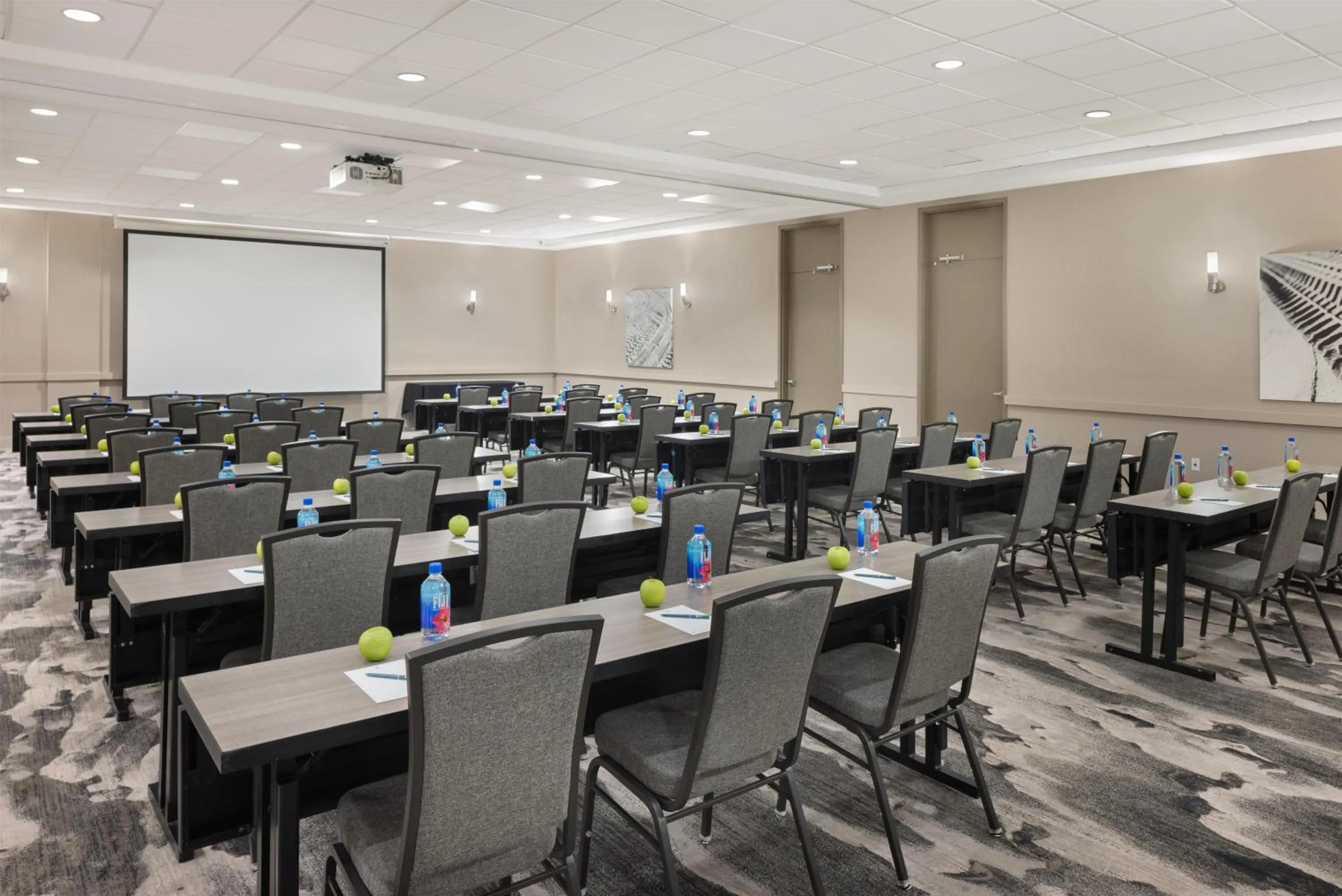 Meeting/conference room in Embassy Suites by Hilton Detroit Troy Auburn Hills