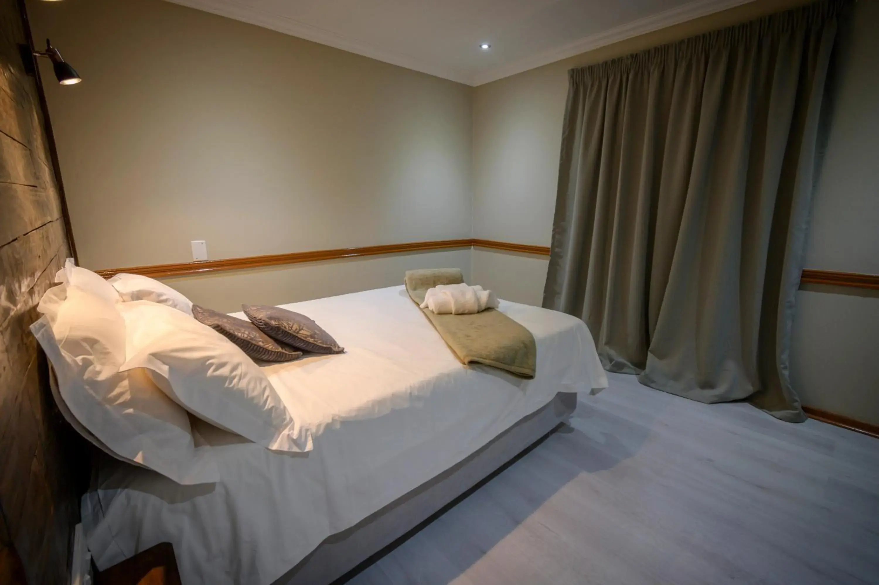 Family Double Room in Bains Lodge - Sustainable Electricity Family Double Room in Bains Lodge - Sustainable Electricity