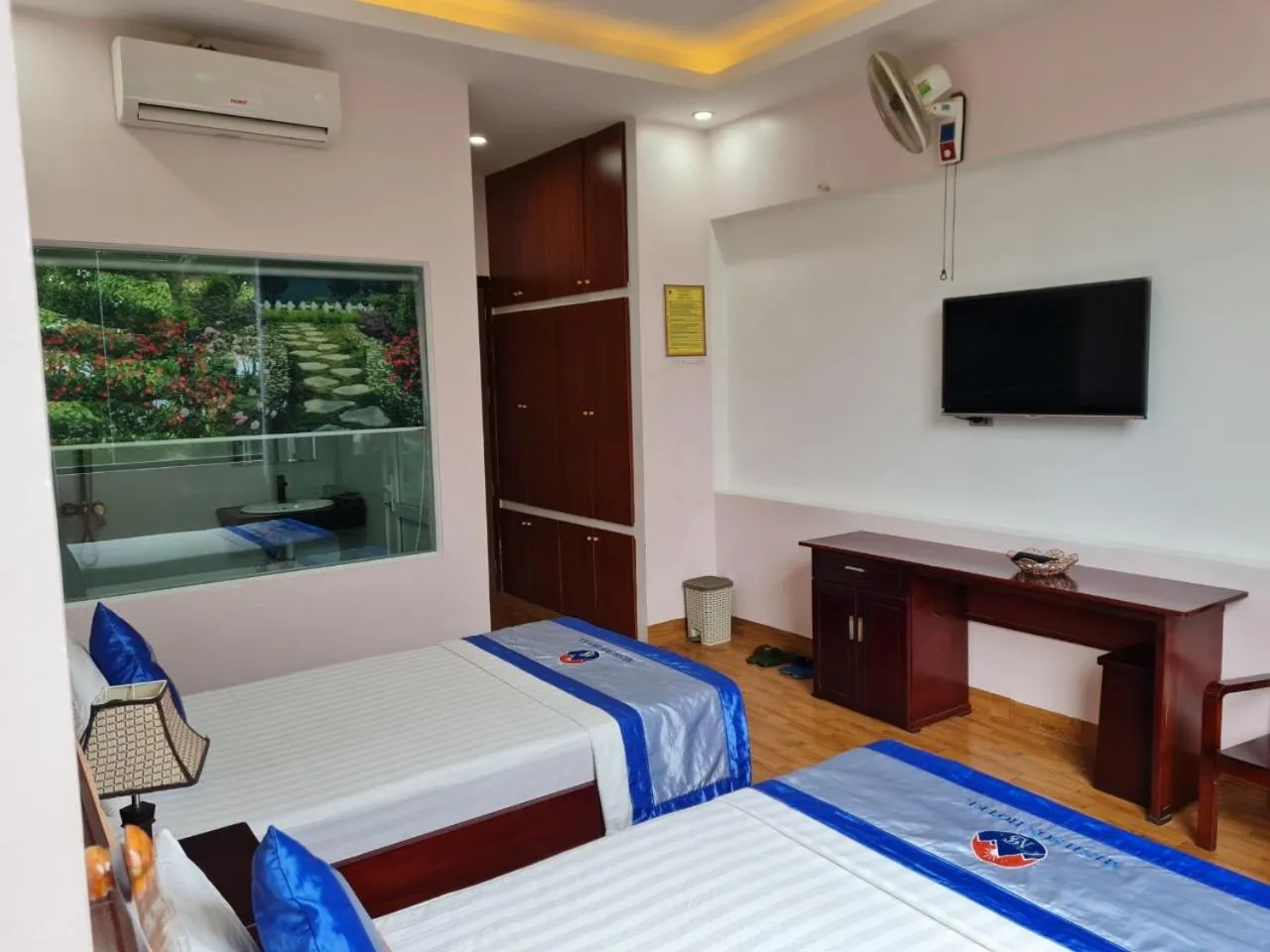 Bed in Minh Sơn HOTEL