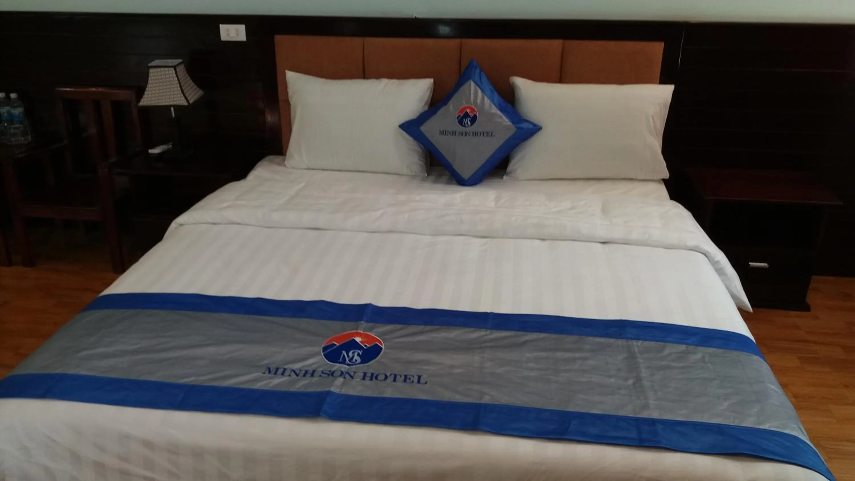 Bed in Minh Sơn HOTEL