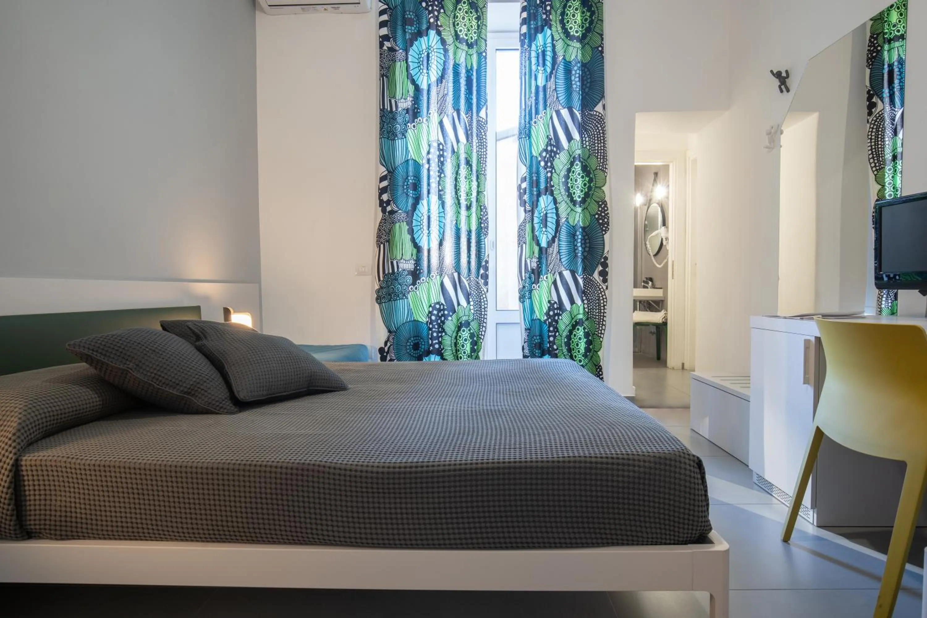 Decorative detail, Bed in BMode