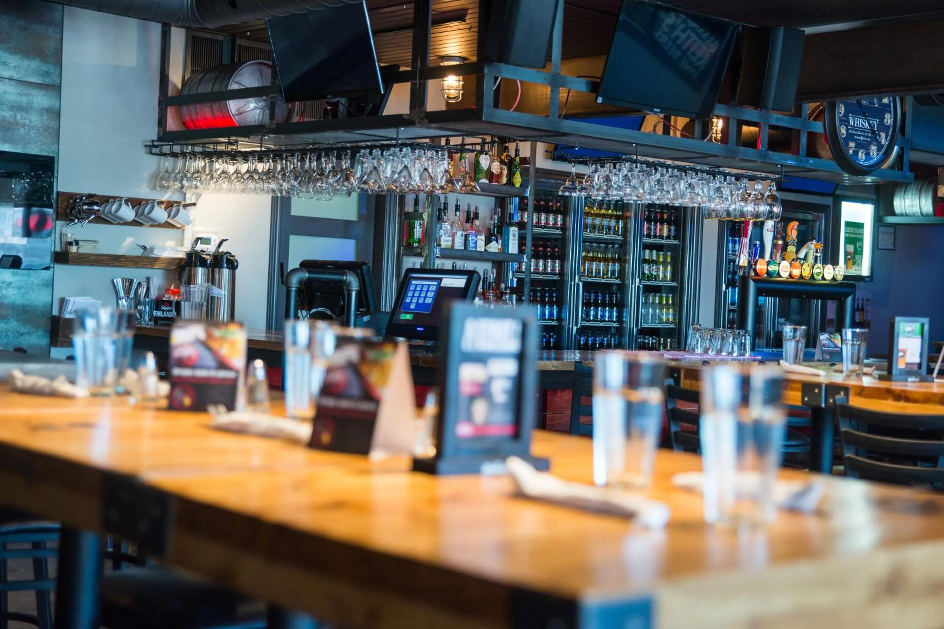 Restaurant/places to eat in Hôtel Écono-One