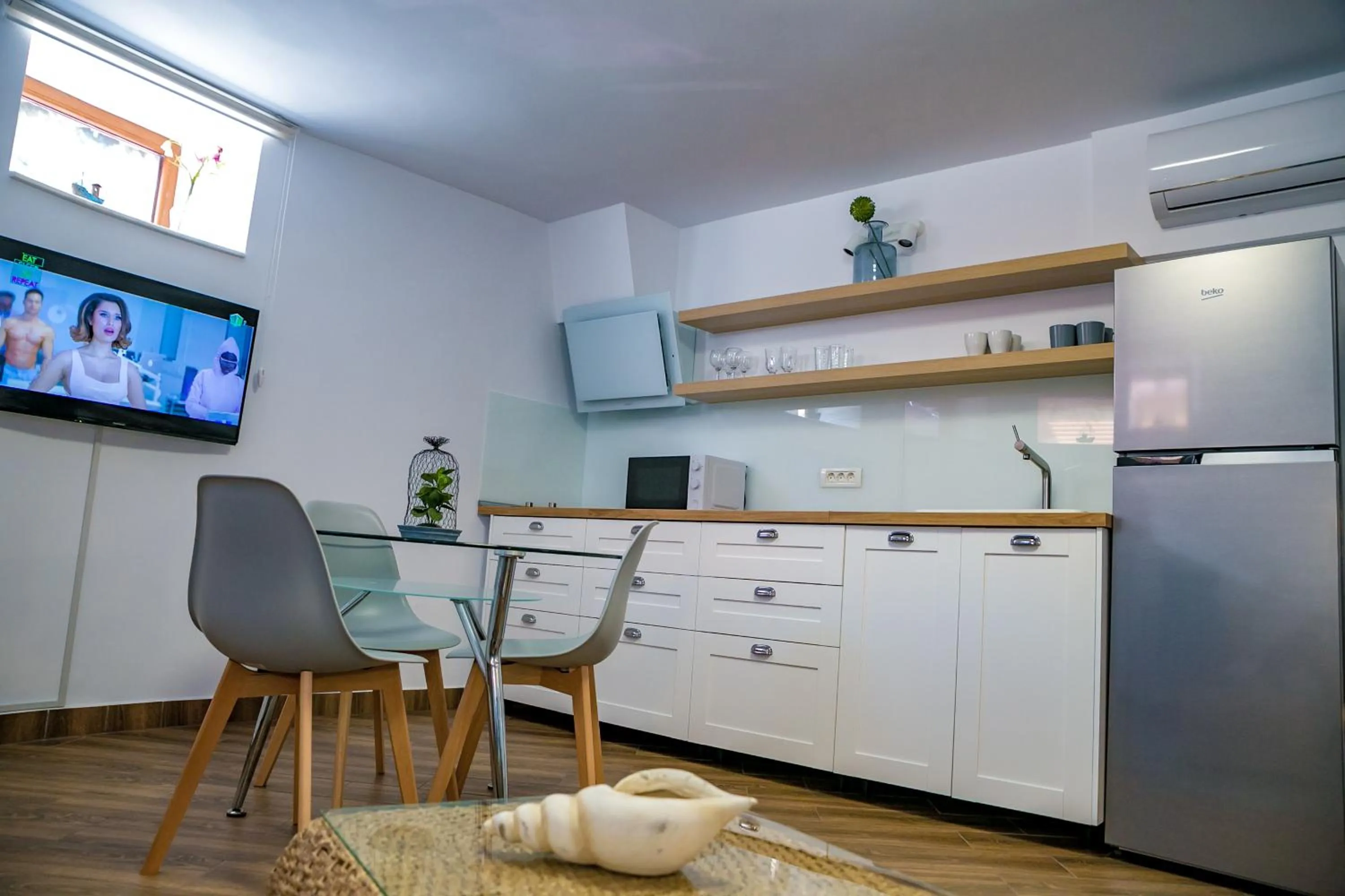Kitchen or kitchenette in Villa Casafina Serviced Apartments