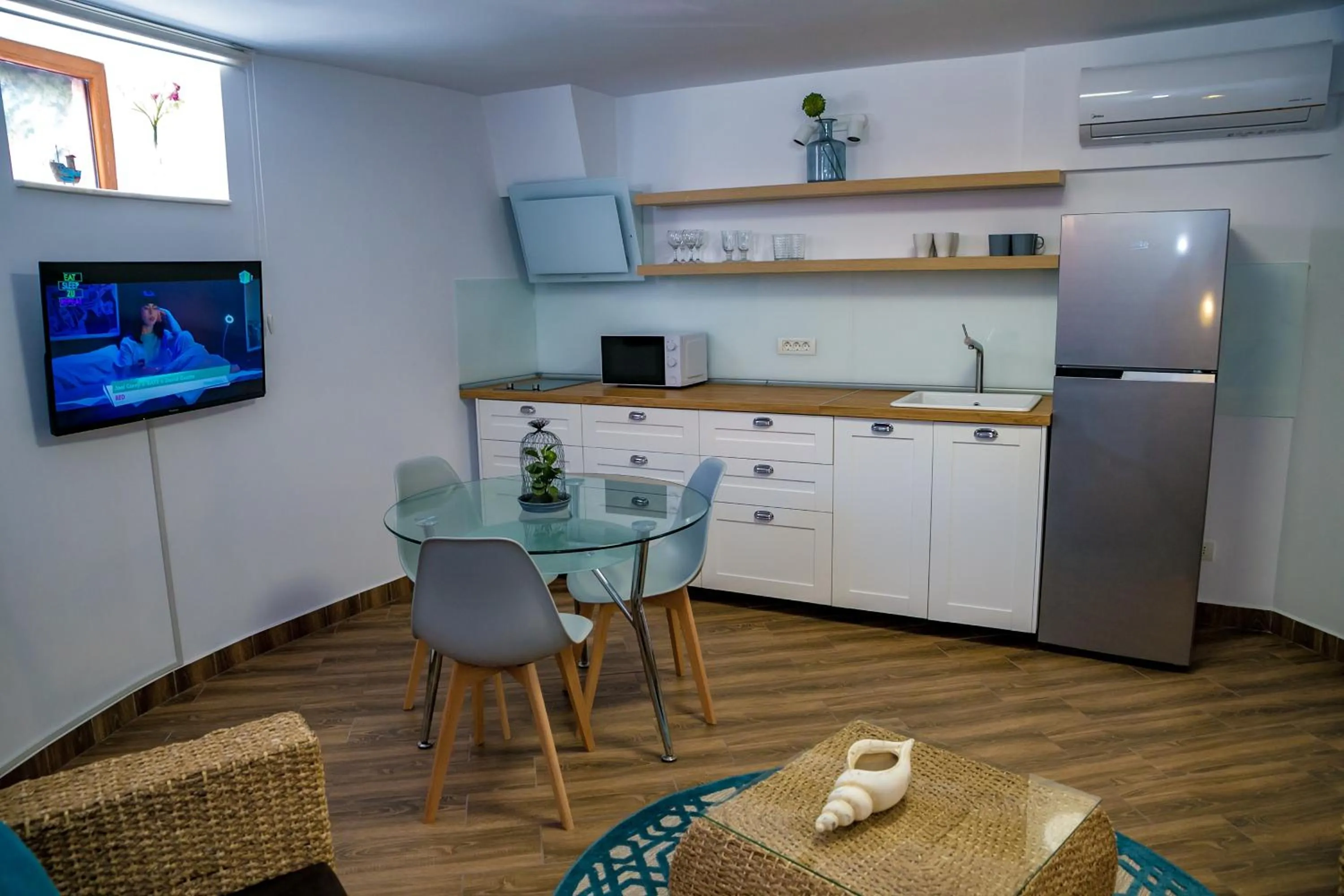 Kitchen or kitchenette in Villa Casafina Serviced Apartments