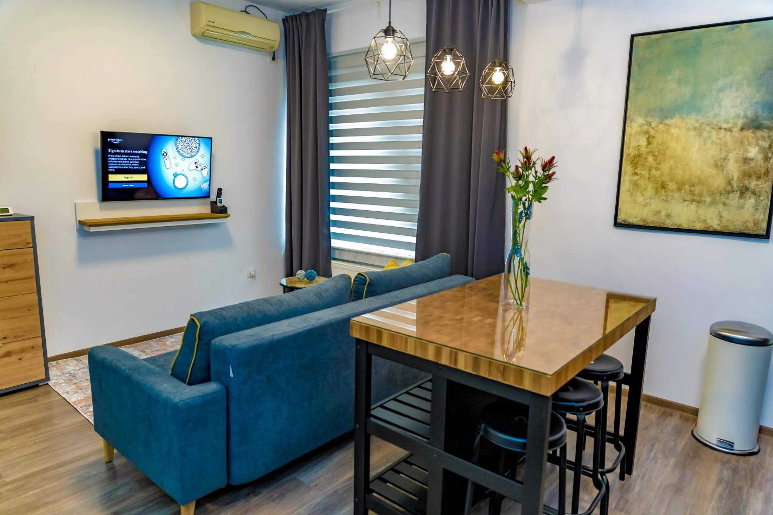 TV and multimedia in Villa Casafina Serviced Apartments