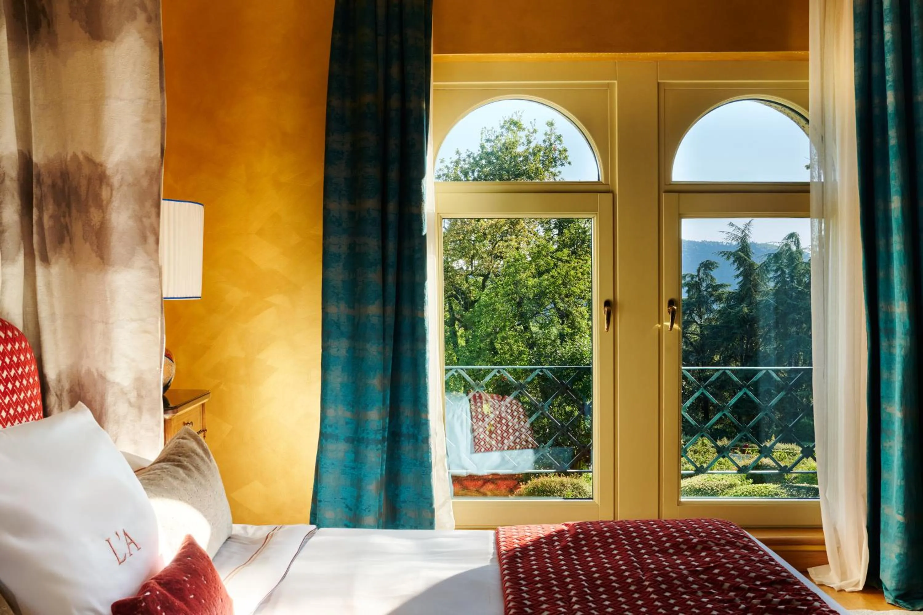 Bedroom, Bed in L'Albereta Relais & Chateaux