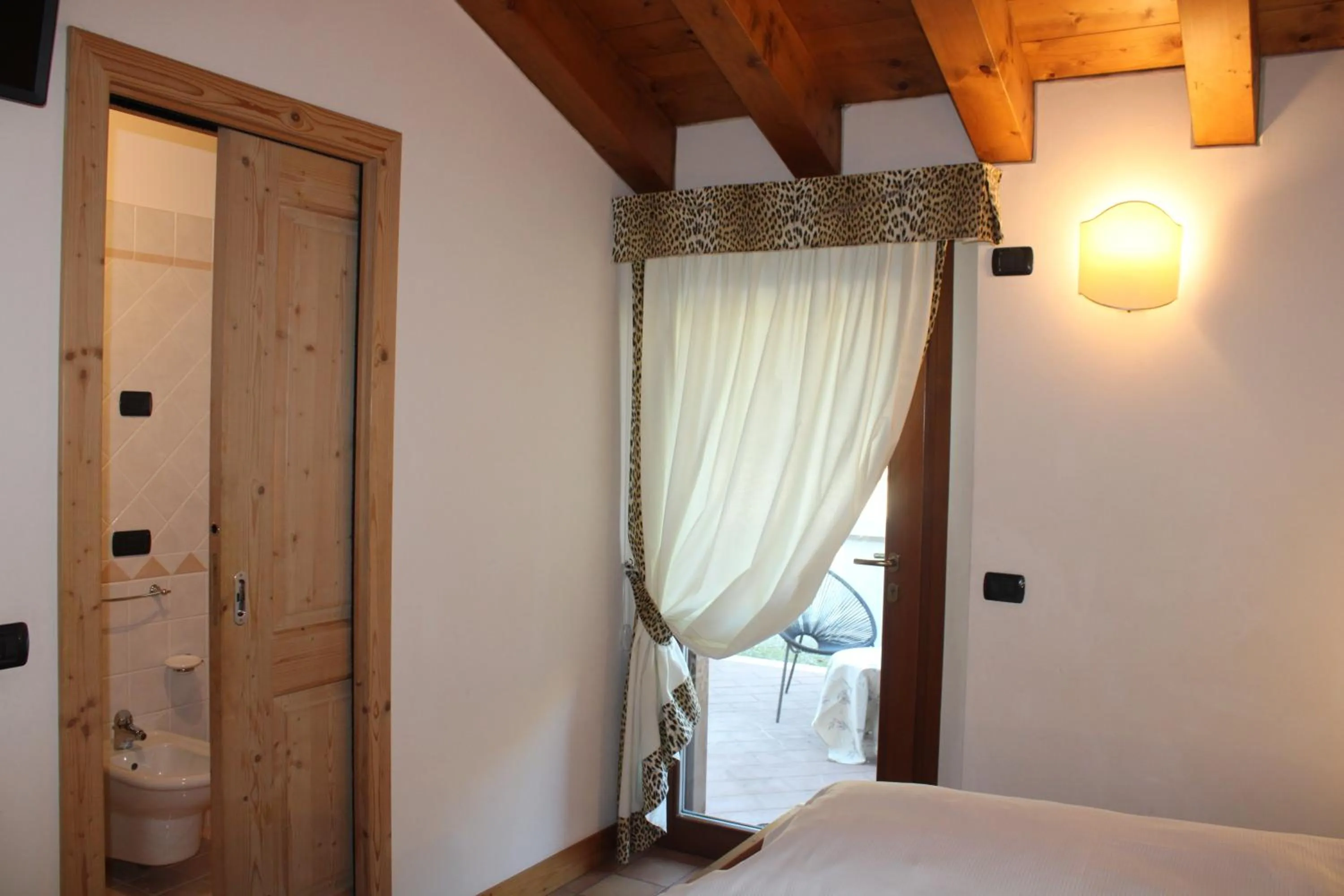 Bathroom, Bed in Agriturismo Al Credazzo