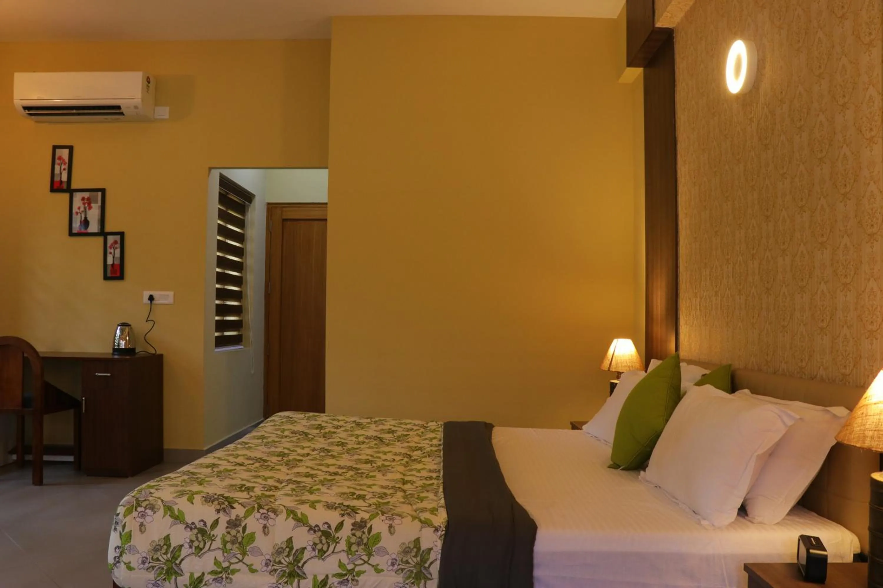 Deluxe Double Room with Balcony - single occupancy in Water's Edge Villas