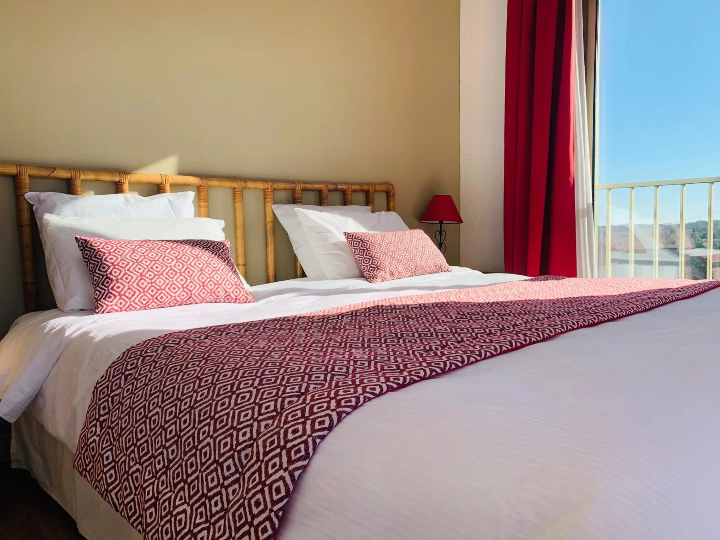 Bed in Avocado Hôtel Restaurant