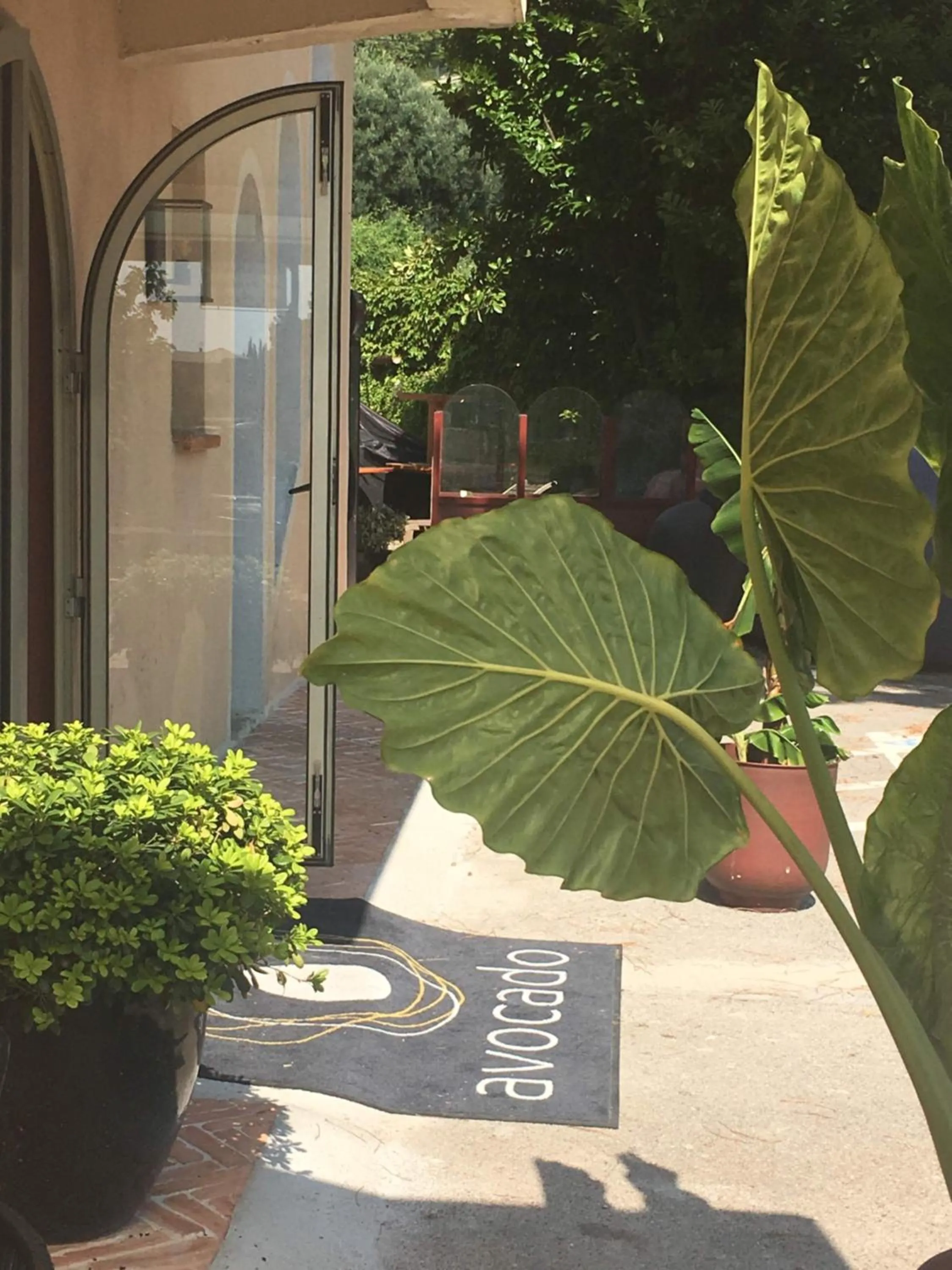 Facade/entrance in Avocado Hôtel Restaurant