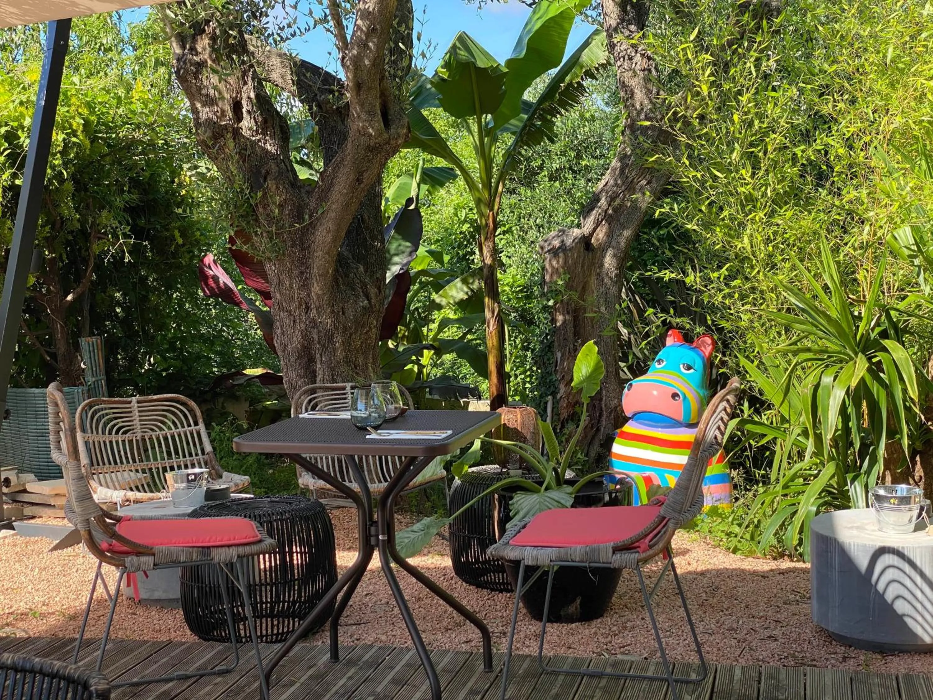 Garden view in Avocado Hôtel Restaurant