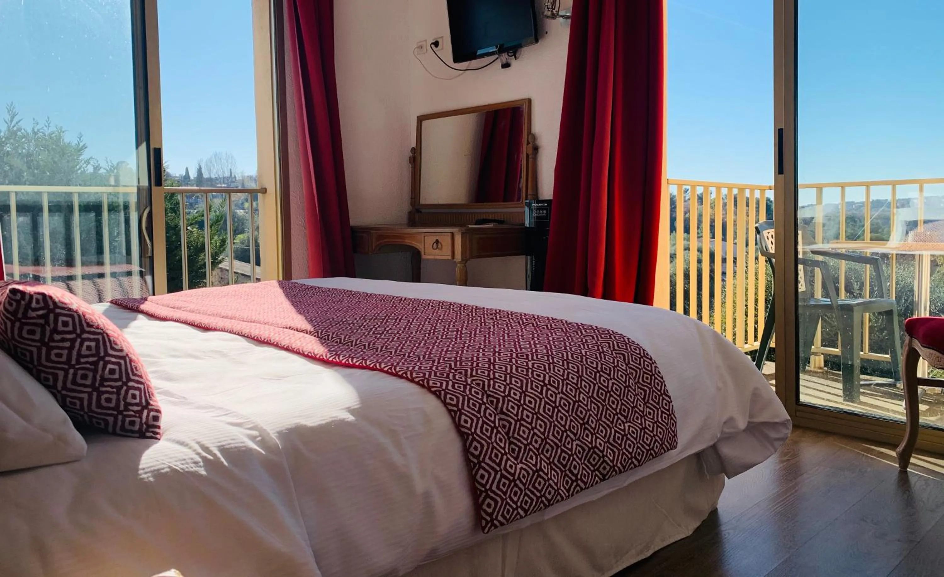 Bed in Avocado Hôtel Restaurant