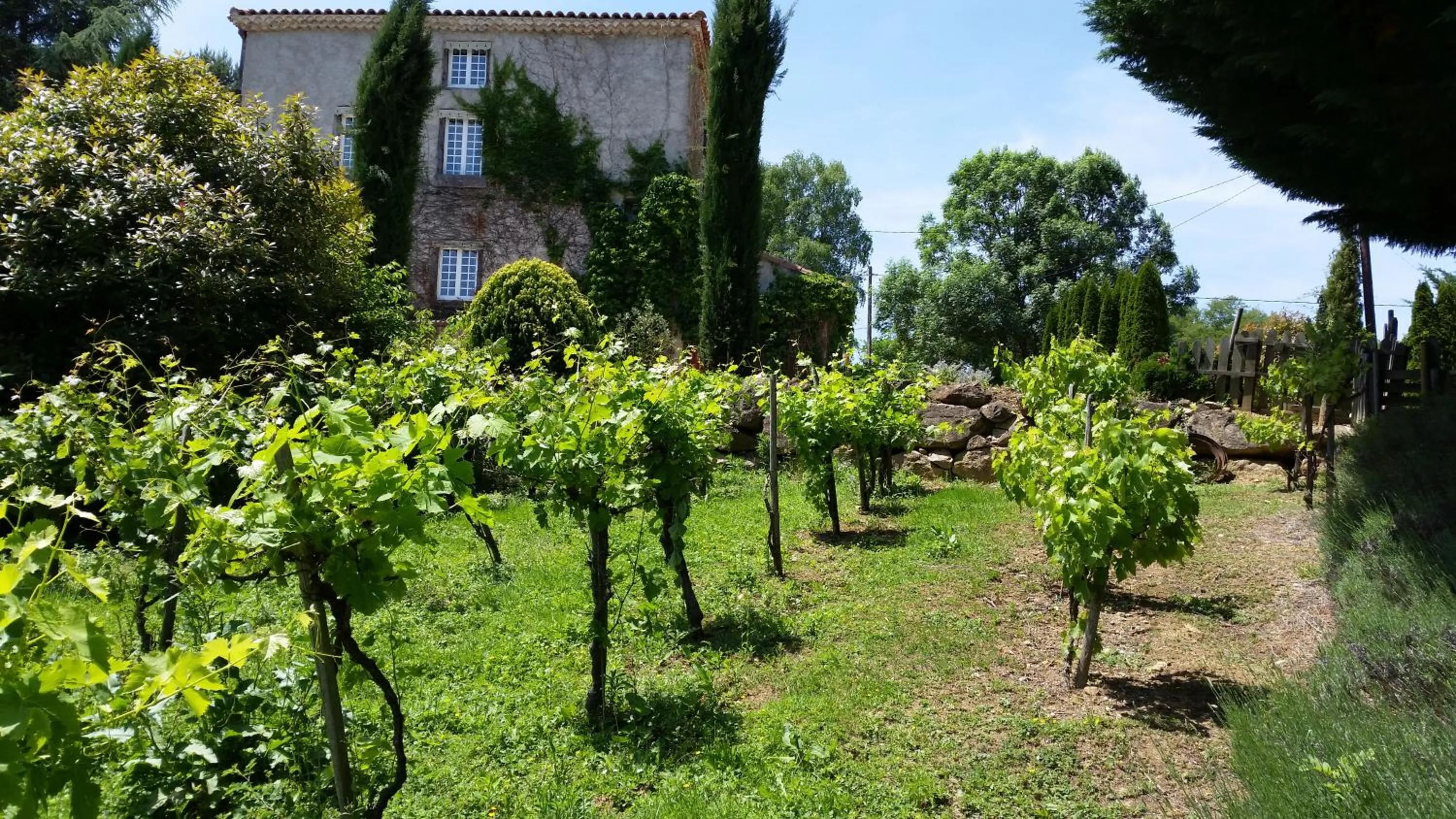 Property building in La Ferme de Jeanne
