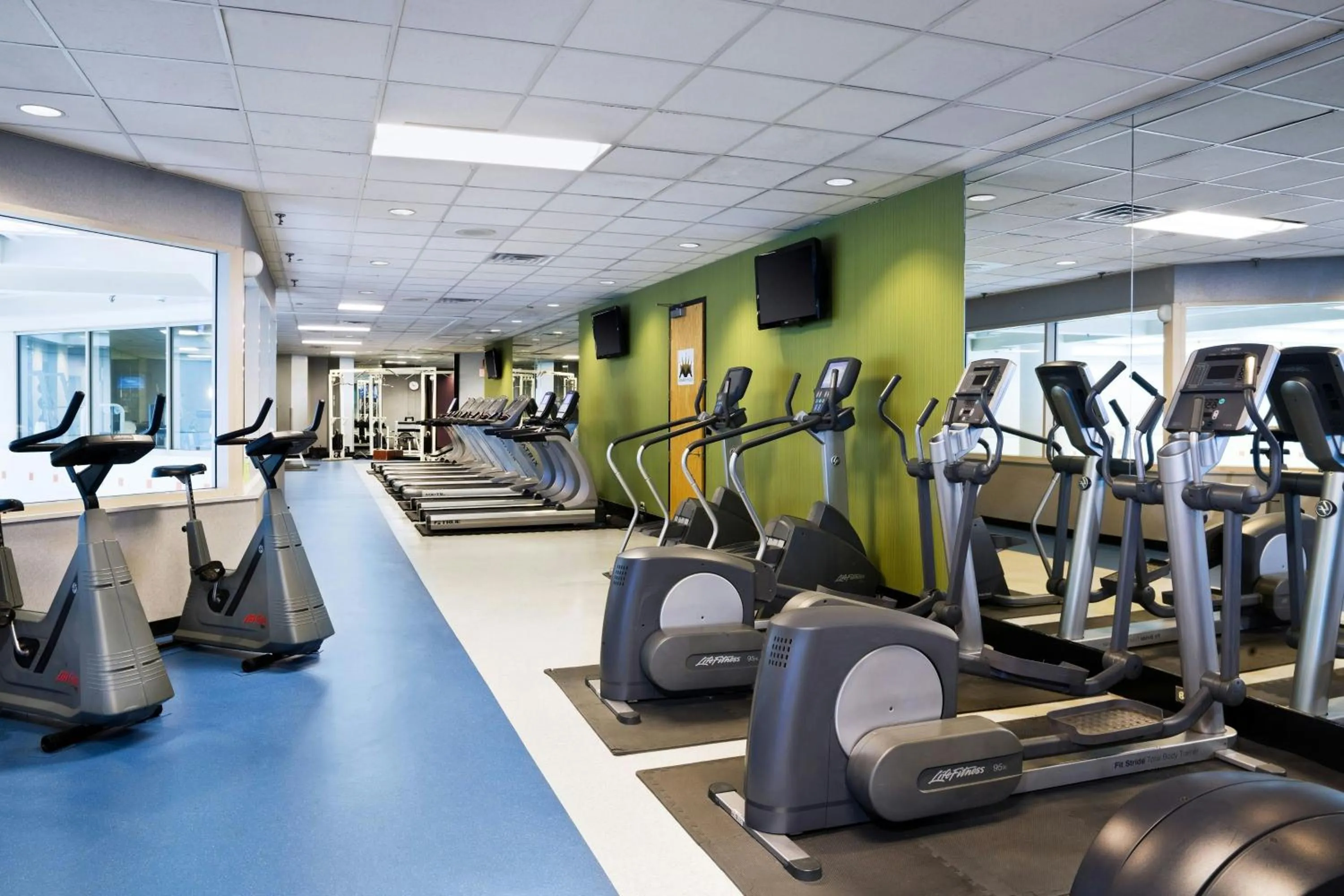Fitness centre/facilities in Sheraton Springfield Monarch Place Hotel