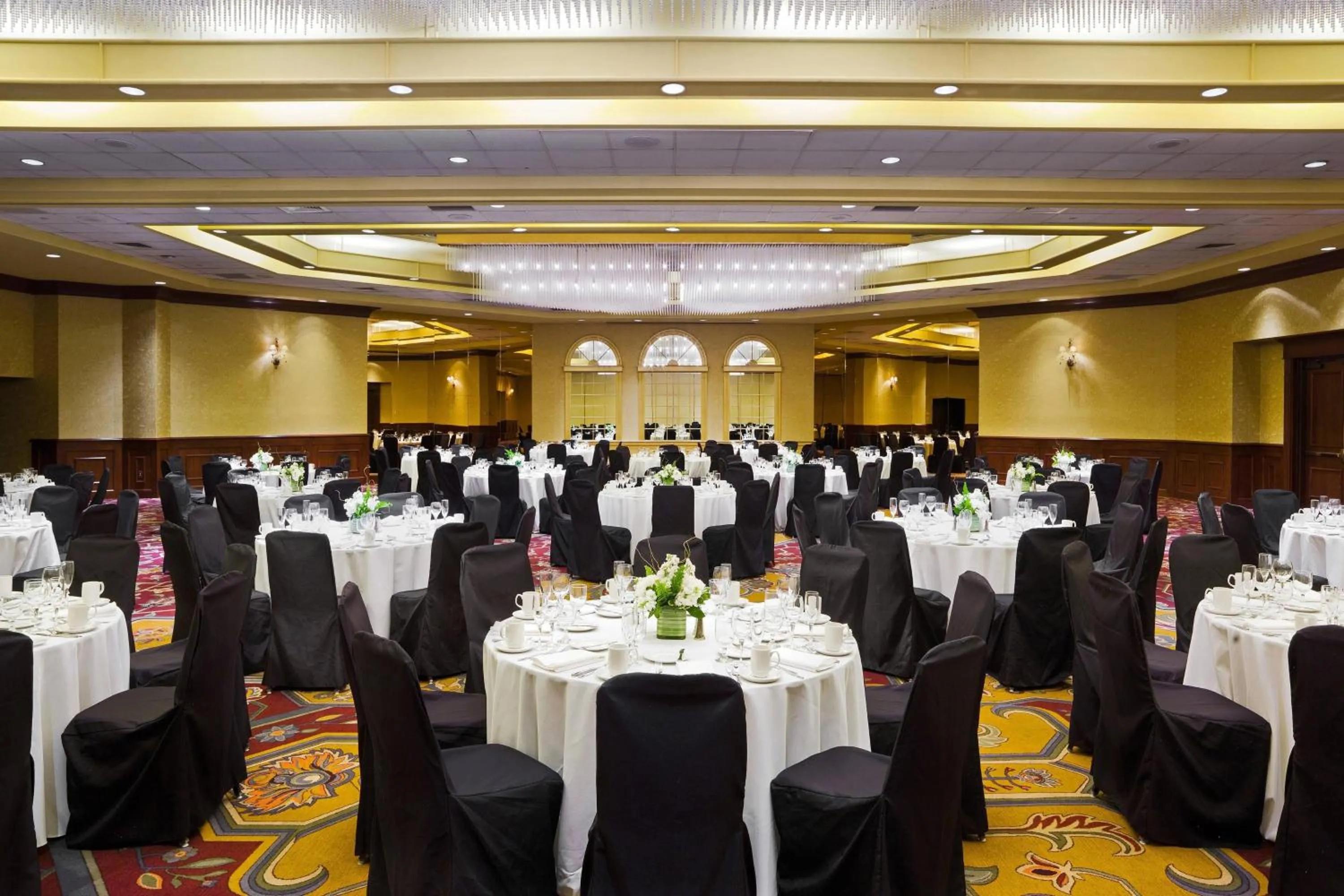 Meeting/conference room in Sheraton Springfield Monarch Place Hotel