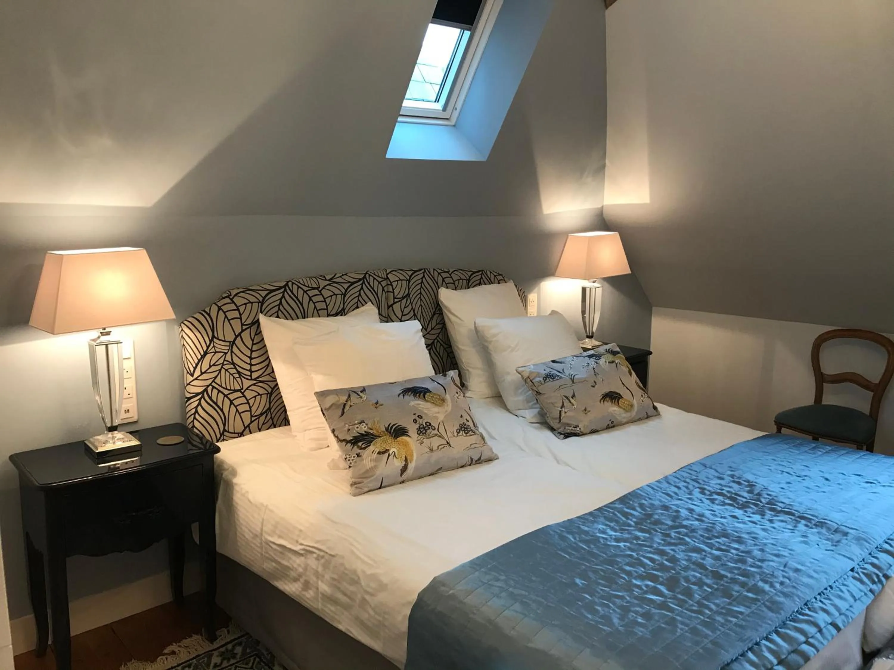 Photo of the whole room, Bed in Chateau Vary