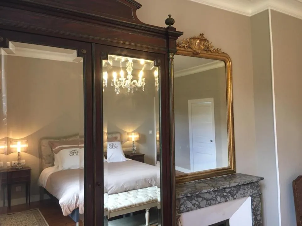 Bedroom, Bed in Chateau Vary