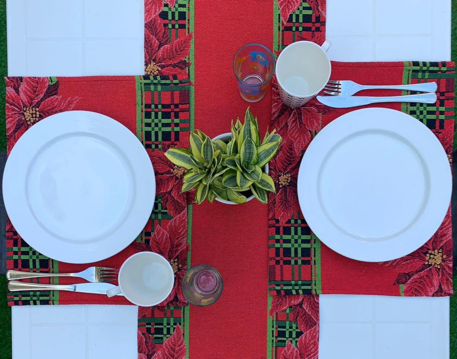 Breakfast in Manaya Bed & Breakfast