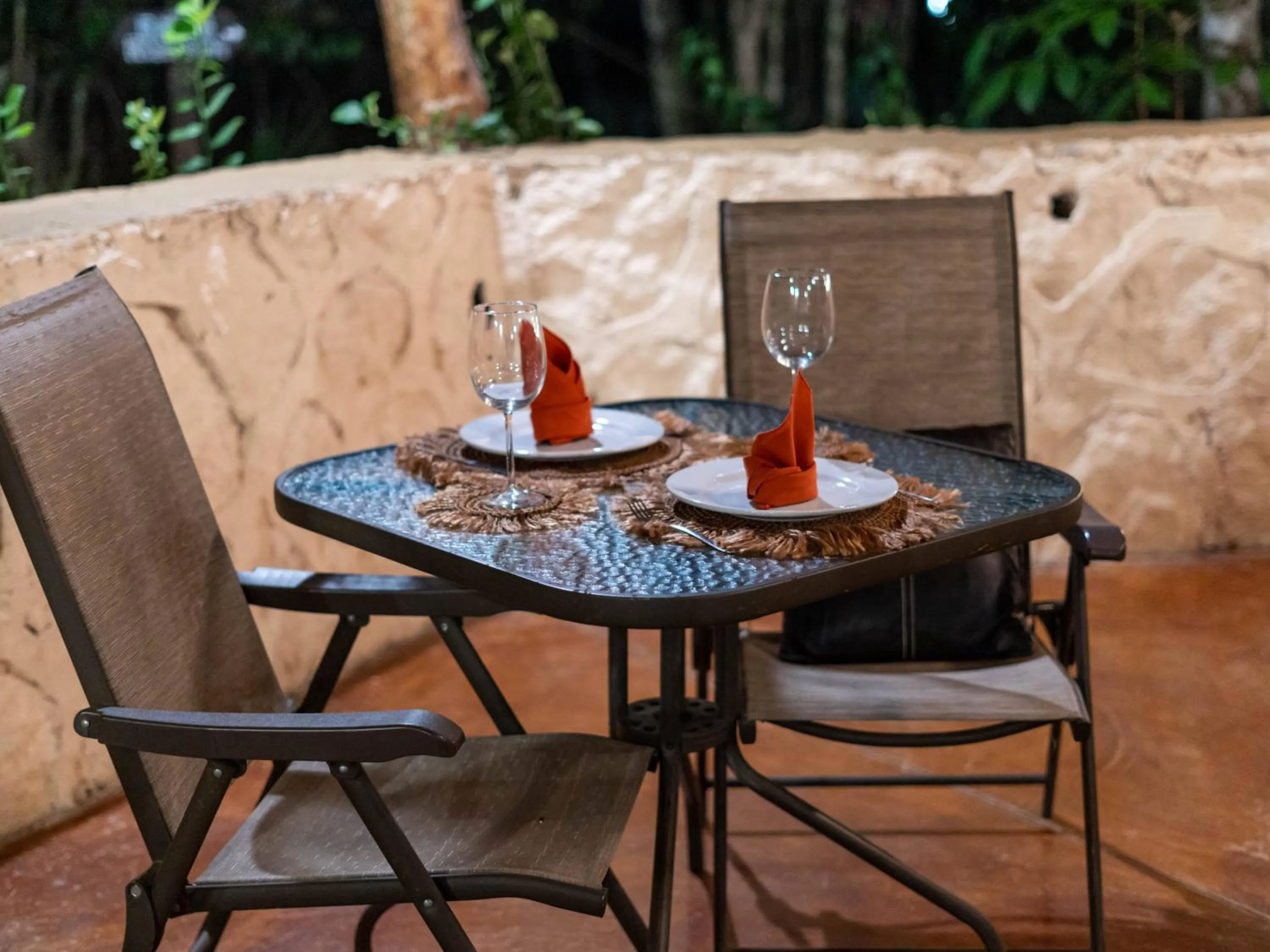 Restaurant/places to eat in Jolie Jungle Eco Hotel