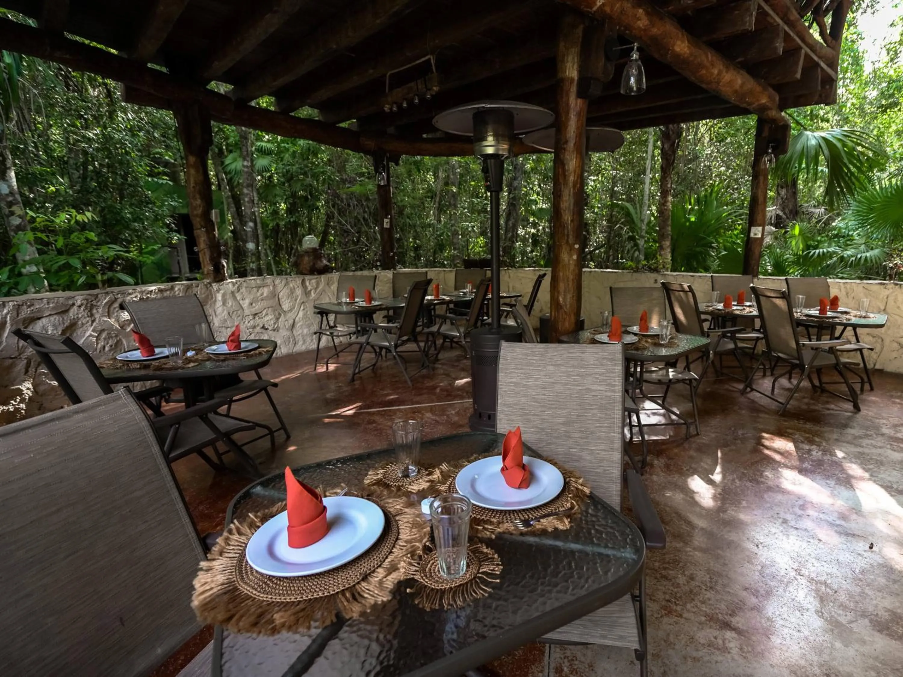 Patio in Jolie Jungle Eco Hotel