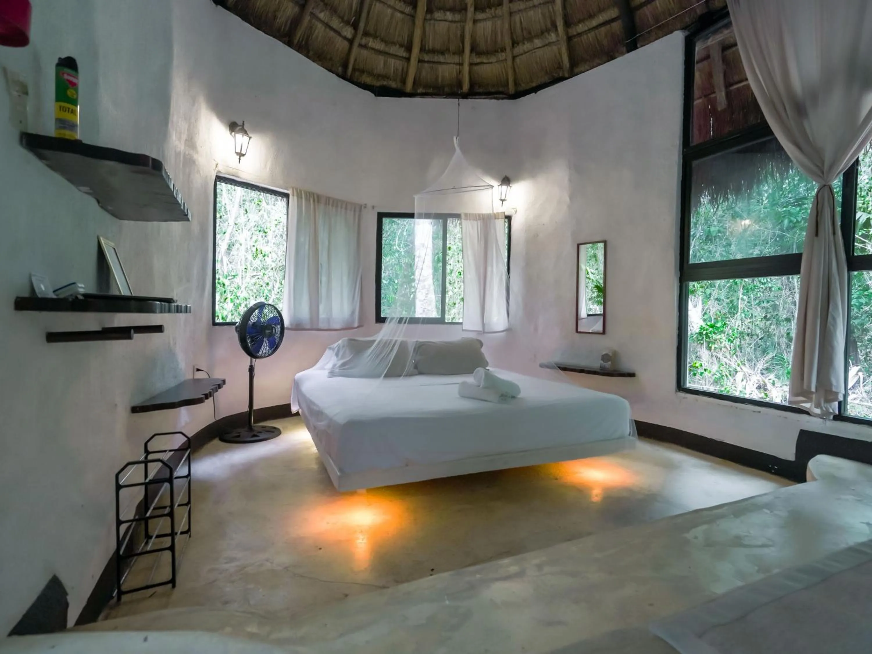 Bed in Jolie Jungle Eco Hotel