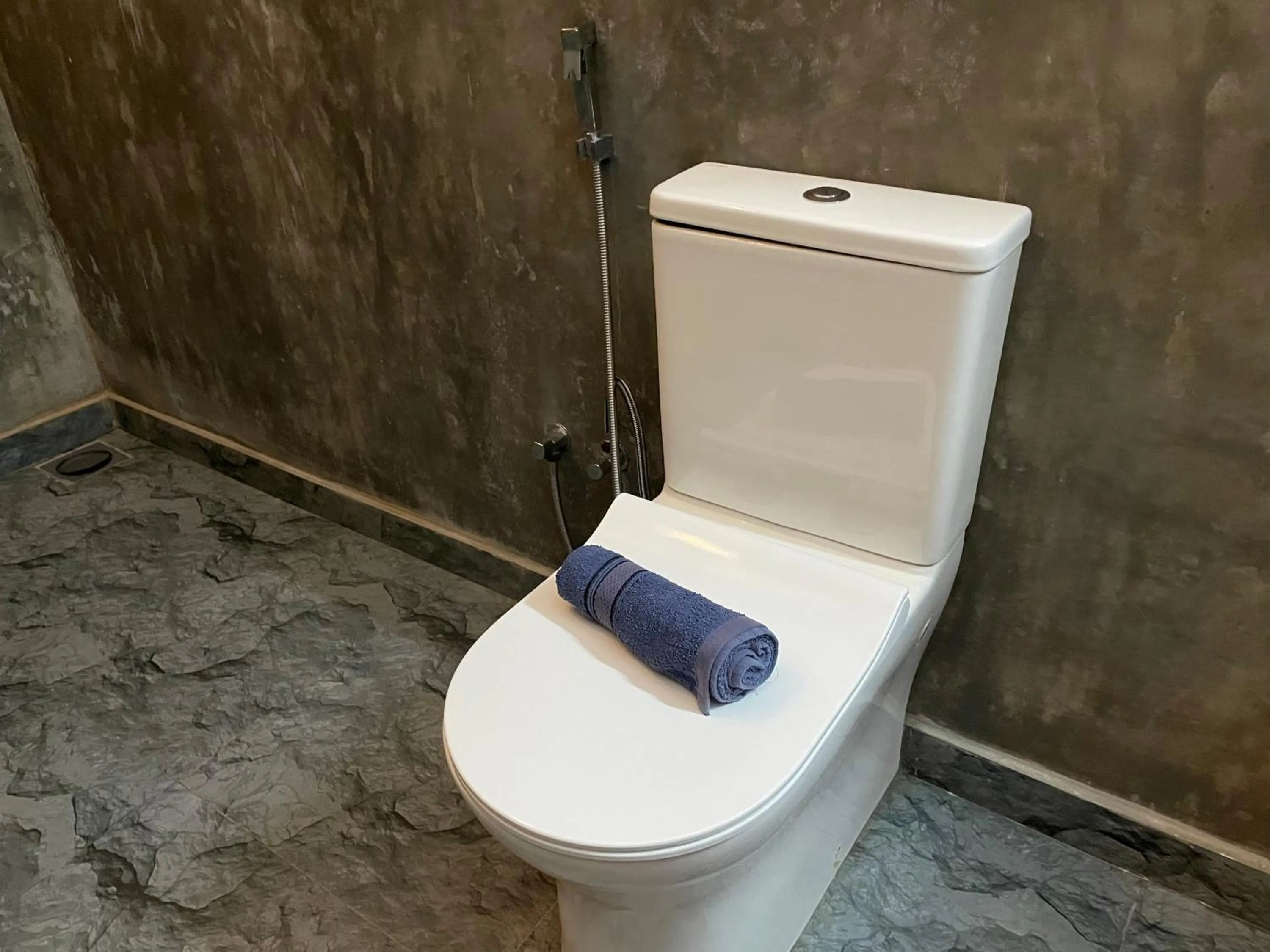 Bathroom in Surf Gangs Arugambay